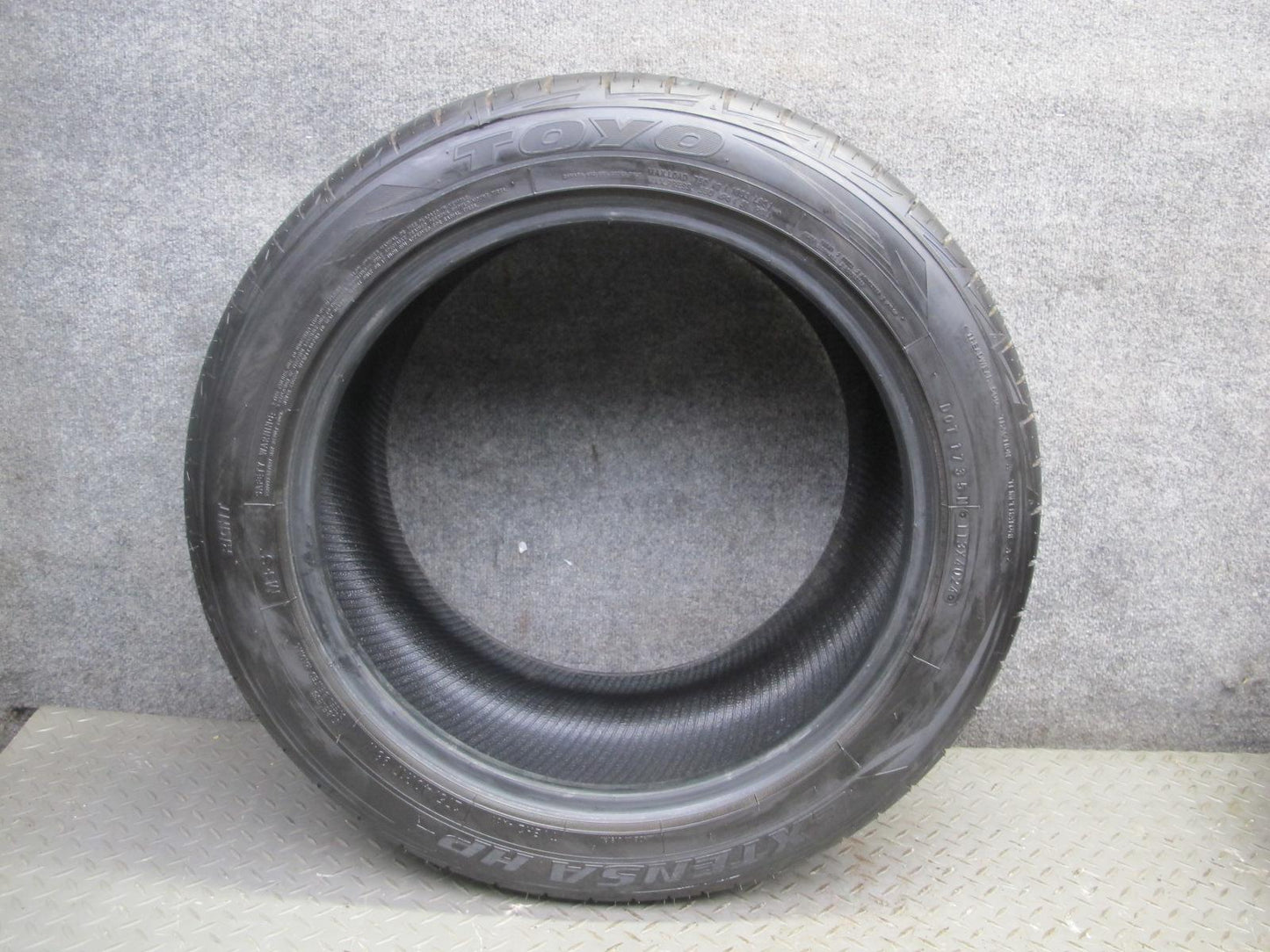 Set of 2 Toyo Extensa HP II ALL Season Tire 275/40 R17 98W 4024 9/32 Tread