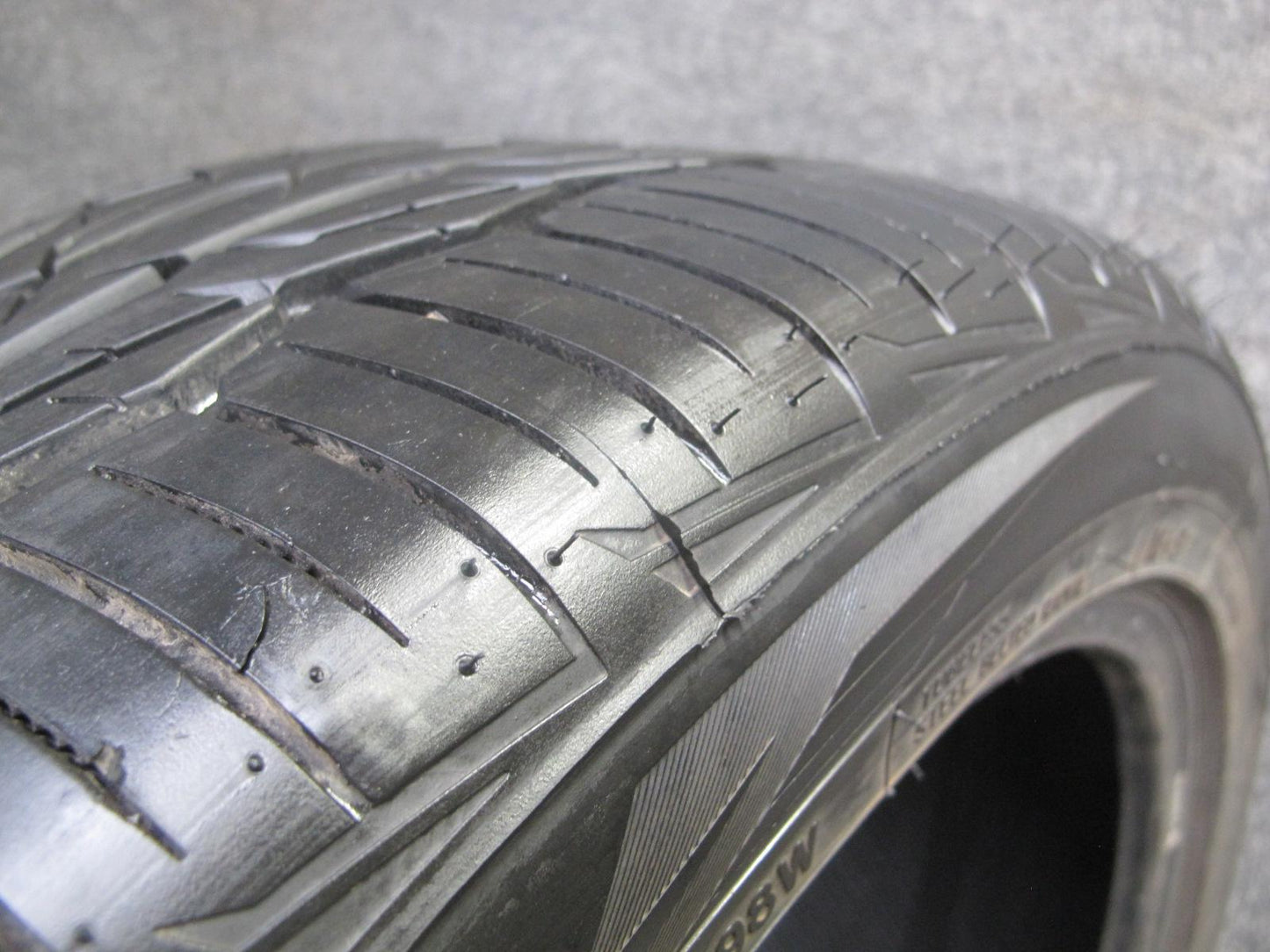 Set of 2 Toyo Extensa HP II ALL Season Tire 275/40 R17 98W 4024 9/32 Tread