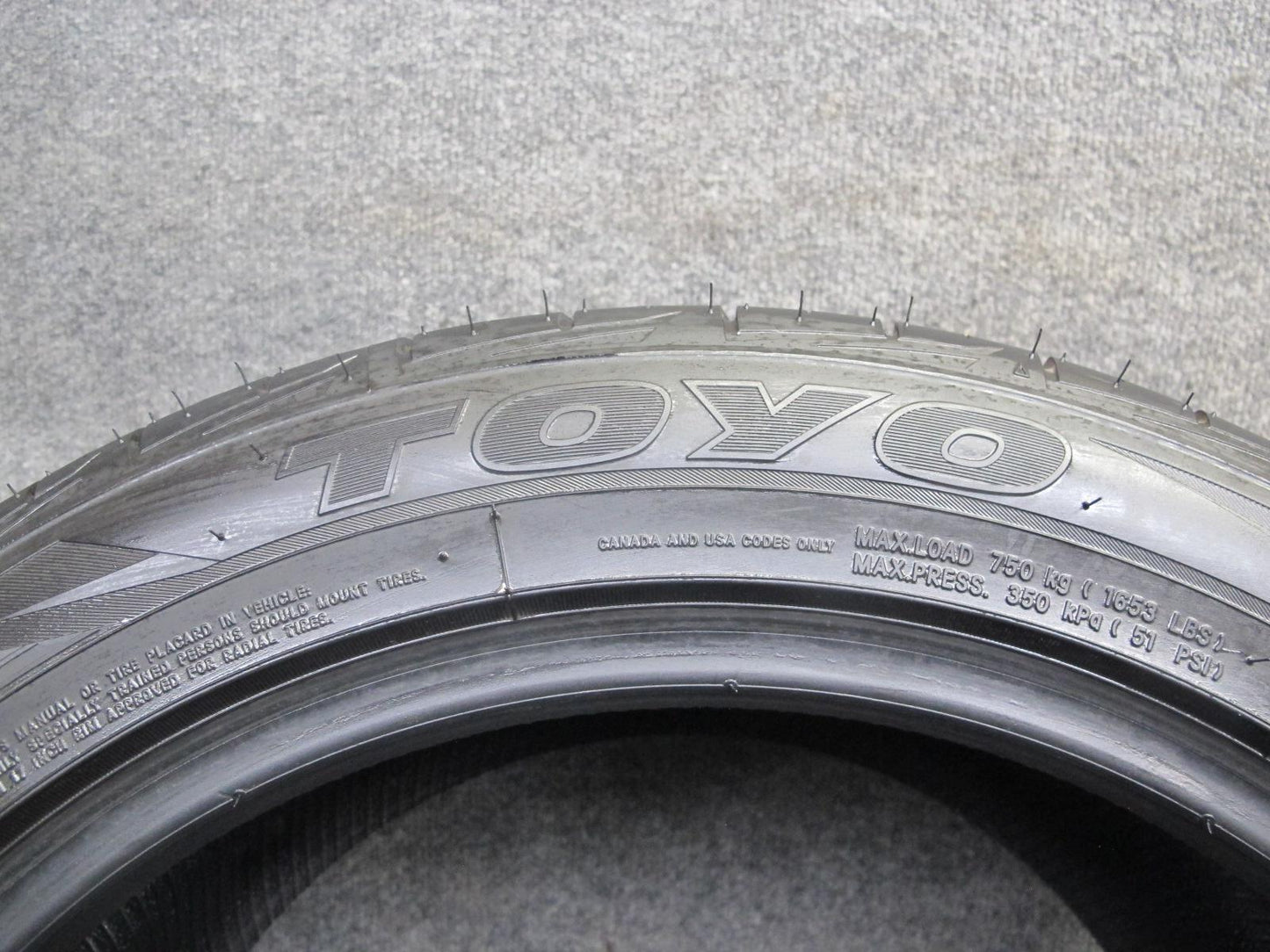 Set of 2 Toyo Extensa HP II ALL Season Tire 275/40 R17 98W 3824 0424 9/32 Tread