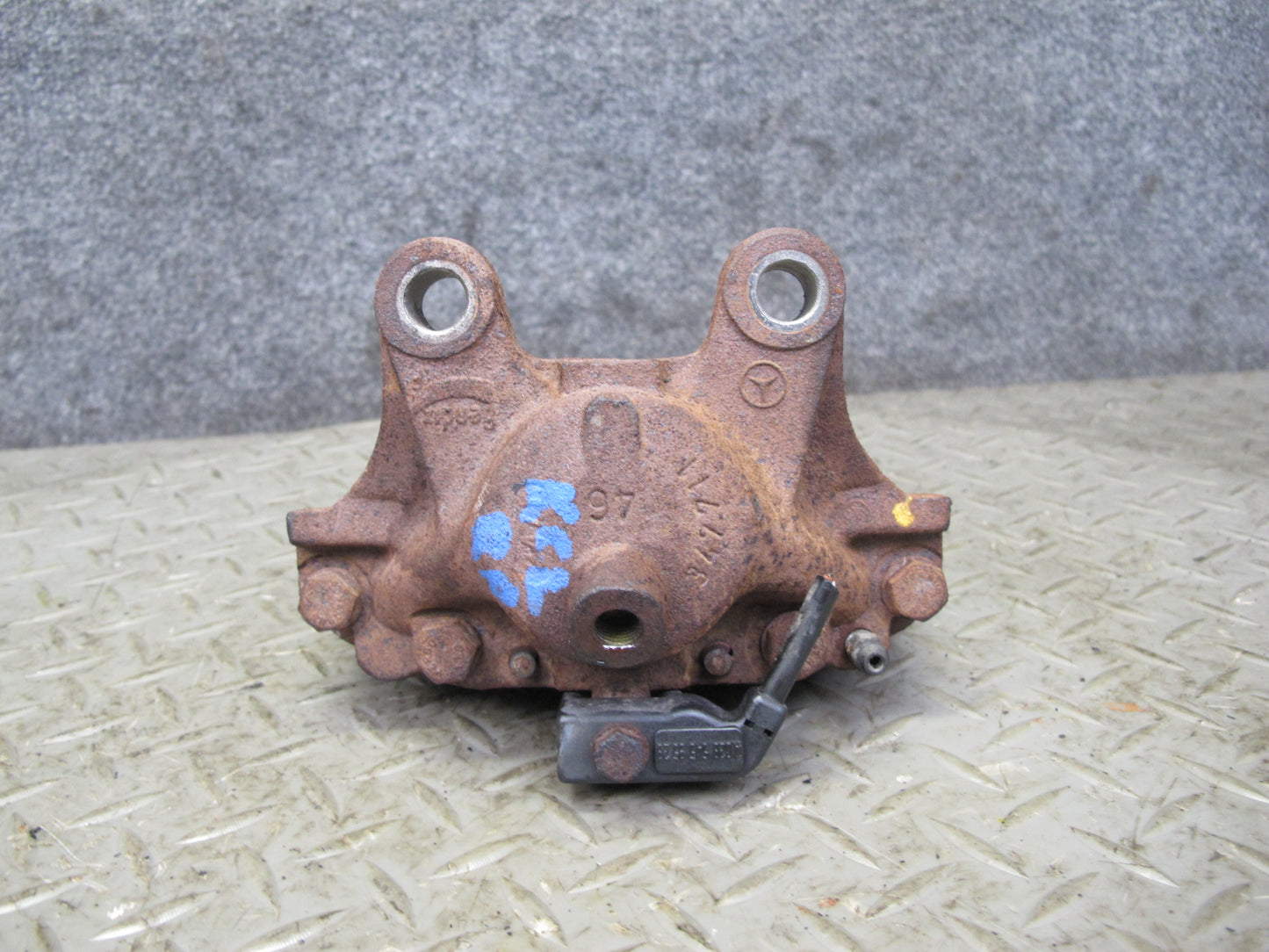 96-99 Mercedes W140 C140 Set of 2 Rear Left & Right Brake Caliper OEM