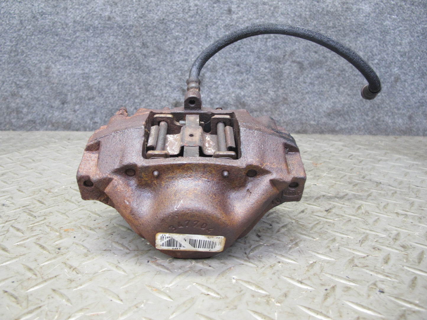 96-99 Mercedes W140 C140 Set of 2 Rear Left & Right Brake Caliper OEM