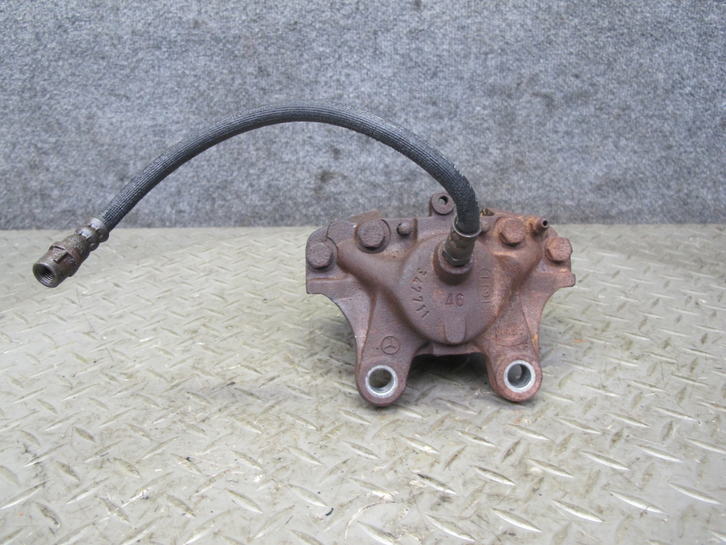 96-99 Mercedes W140 C140 Set of 2 Rear Left & Right Brake Caliper OEM