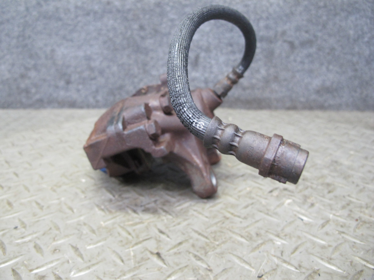96-99 Mercedes W140 C140 Set of 2 Rear Left & Right Brake Caliper OEM
