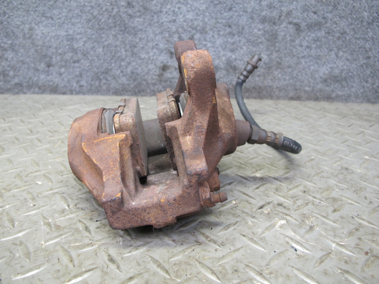 96-99 Mercedes W140 C140 Set of 2 Rear Left & Right Brake Caliper OEM