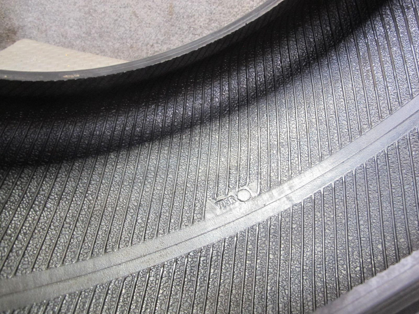 Set of 2 Toyo Extensa HP II ALL Season Tire 275/40 R17 98W 3824 0424 9/32 Tread