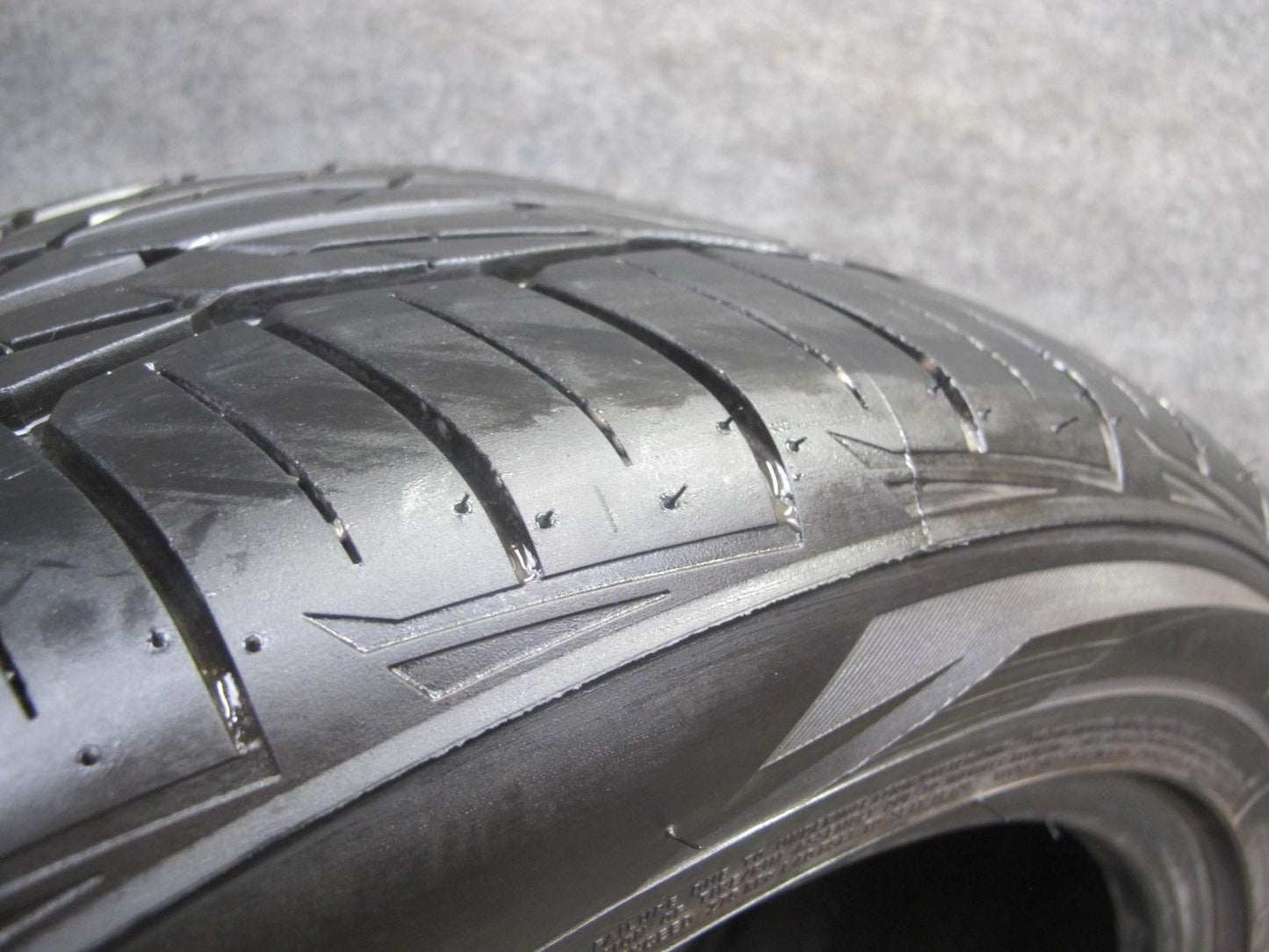 Set of 2 Toyo Extensa HP II ALL Season Tire 275/40 R17 98W 3824 0424 9/32 Tread