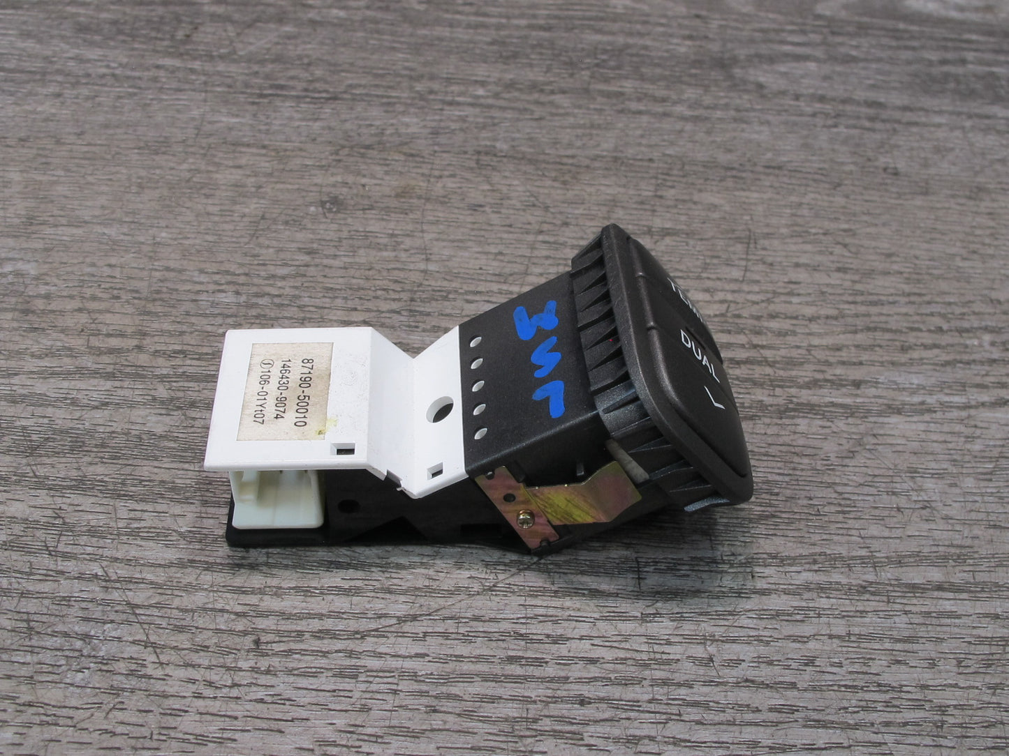 01-06 Lexus UCF30L LS430 Driver Temperature Control Switch 87190-50010 OEM