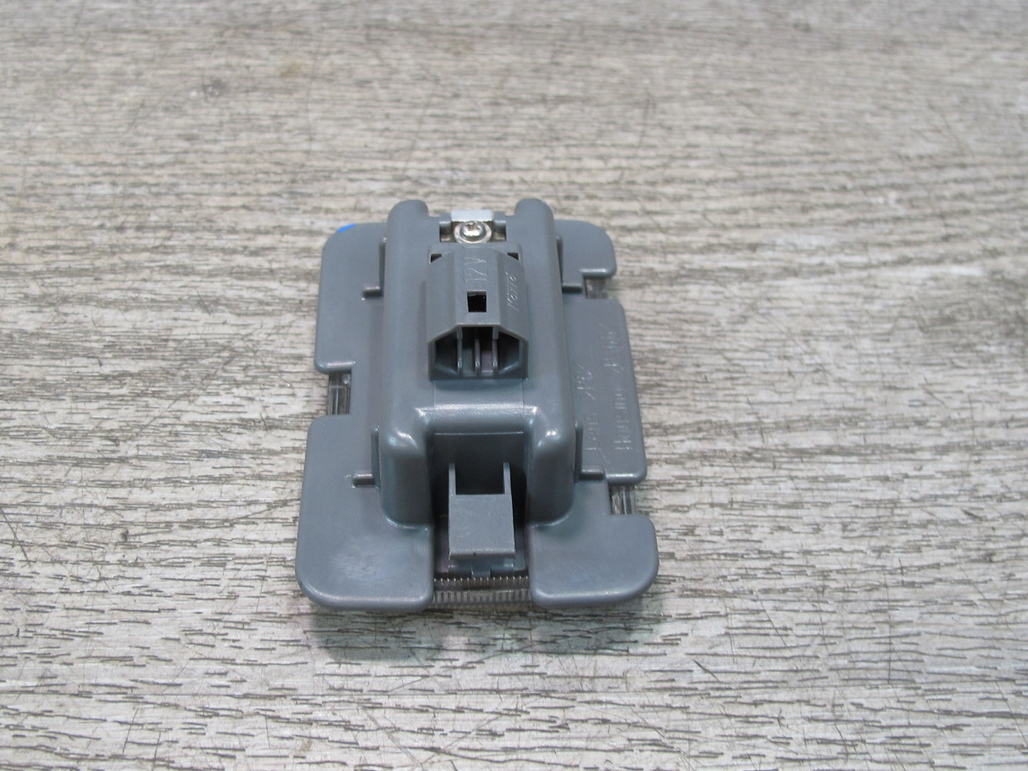 01-06 Lexus UCF30L LS430 Trunk Interior Light Lamp OEM