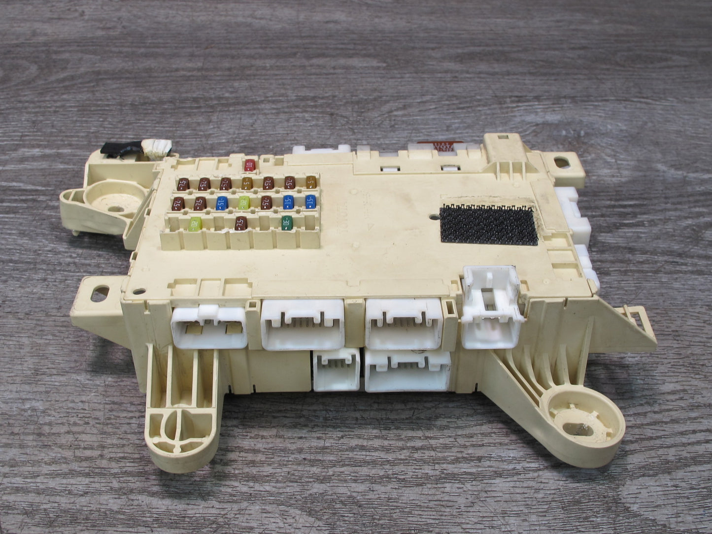 04-06 Lexus UCF30L LS430 Front Left Fuse Relay Junction Box Module OEM