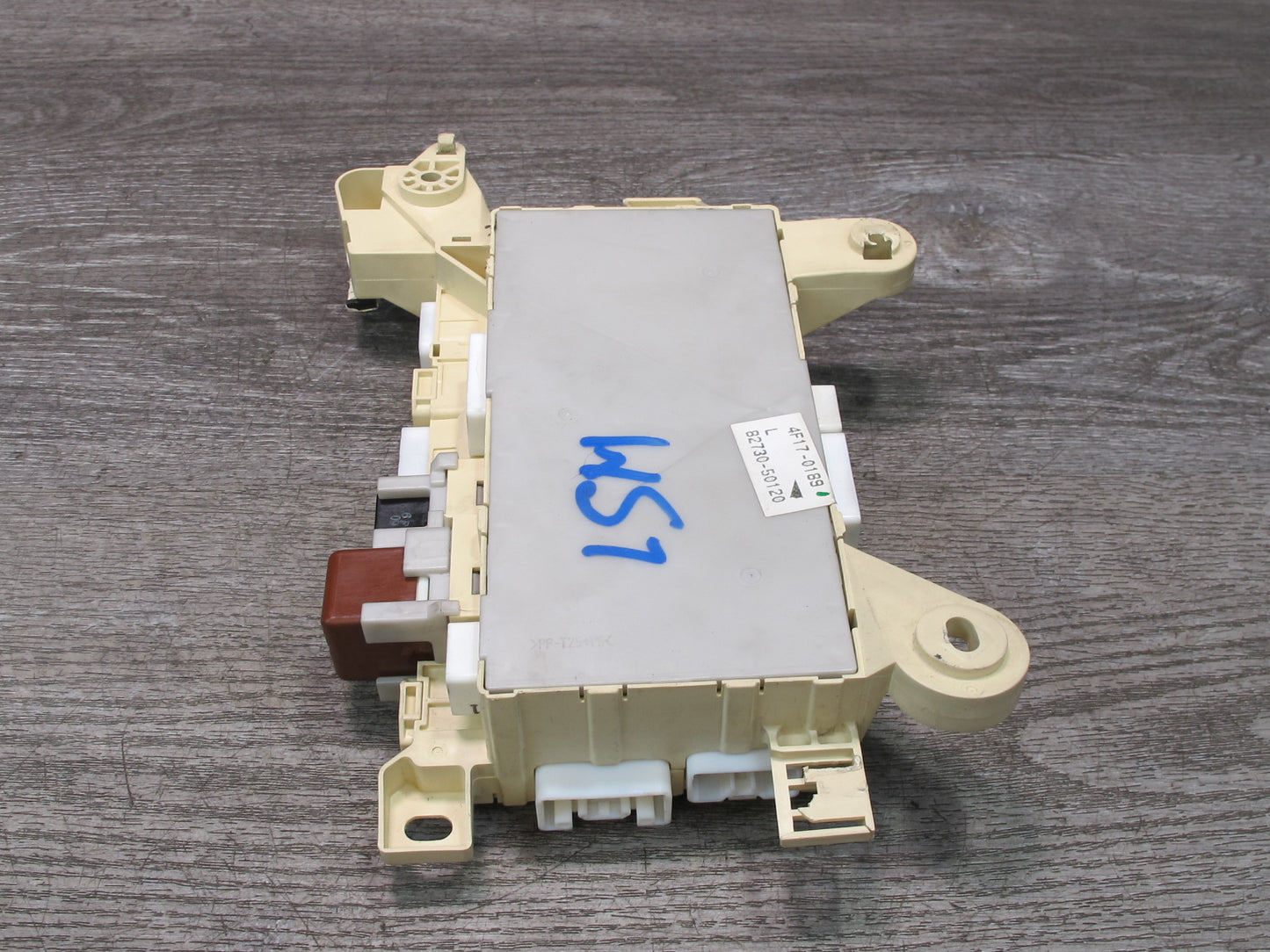 04-06 Lexus UCF30L LS430 Front Left Fuse Relay Junction Box Module OEM