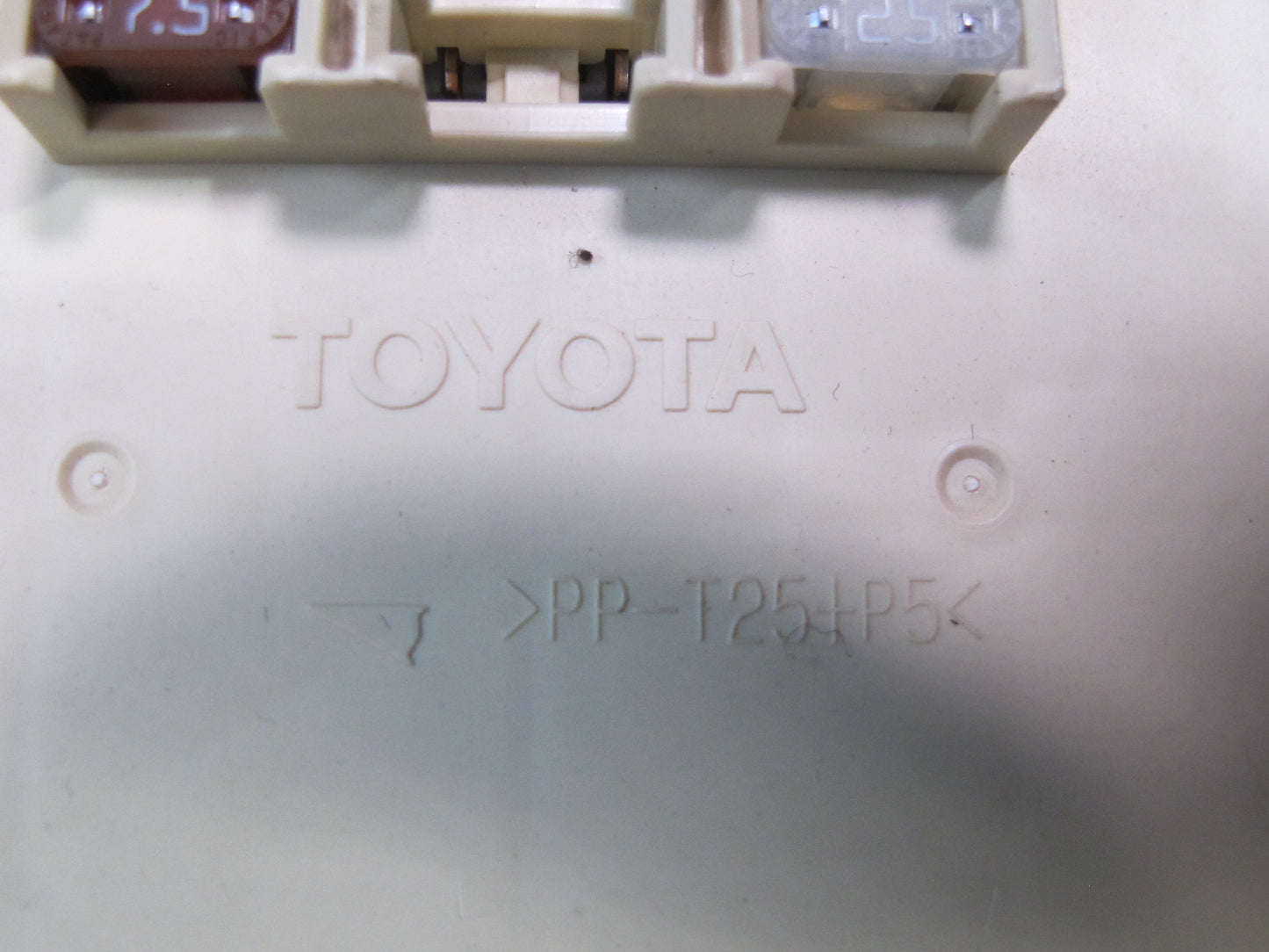 04-06 Lexus UCF30L LS430 Front Right Fuse Relay Junction Box Module OEM