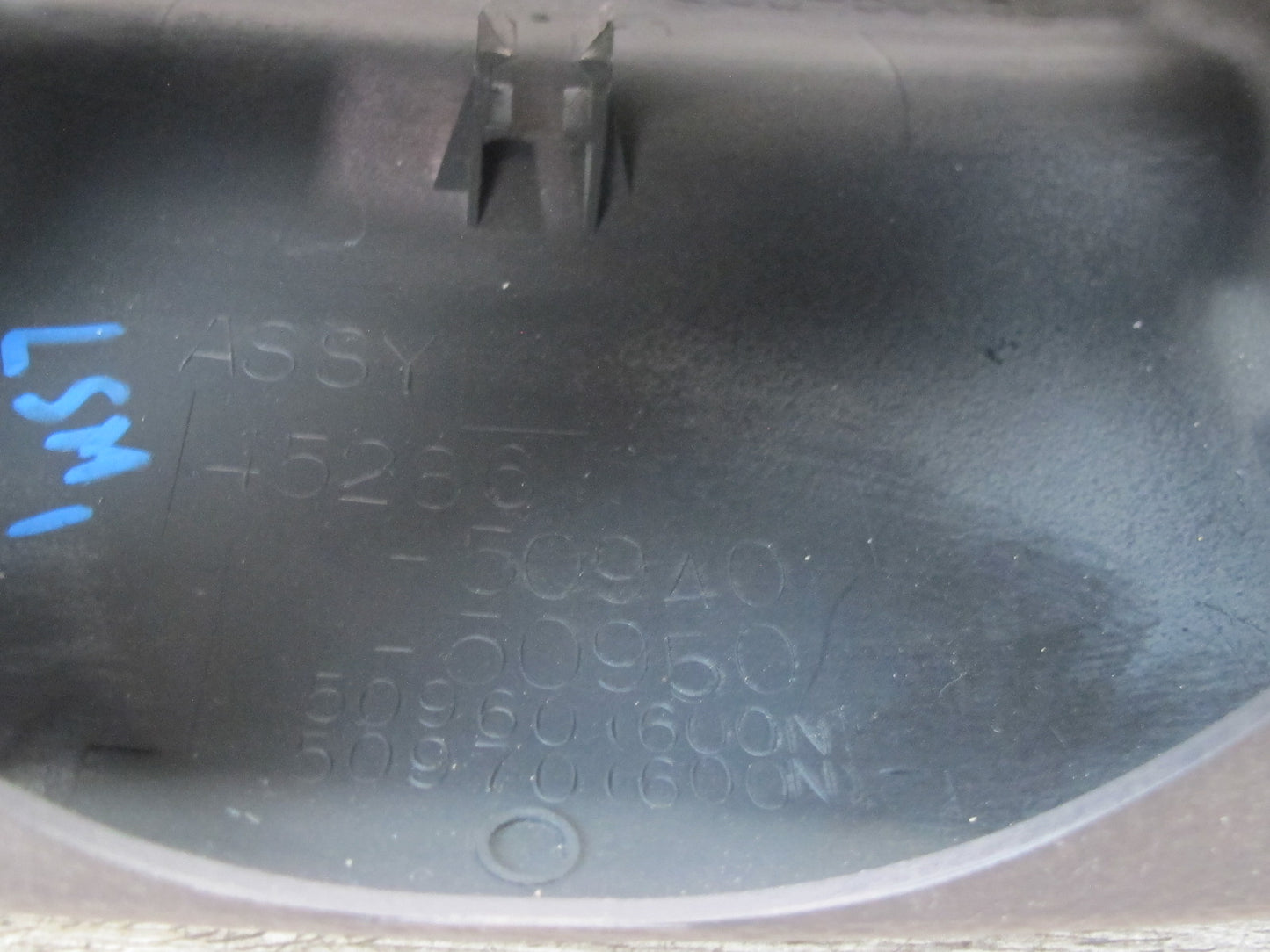 01-06 Lexus UCF30L LS430 Steering Column Trim Cover Panel Assembly Black OEM