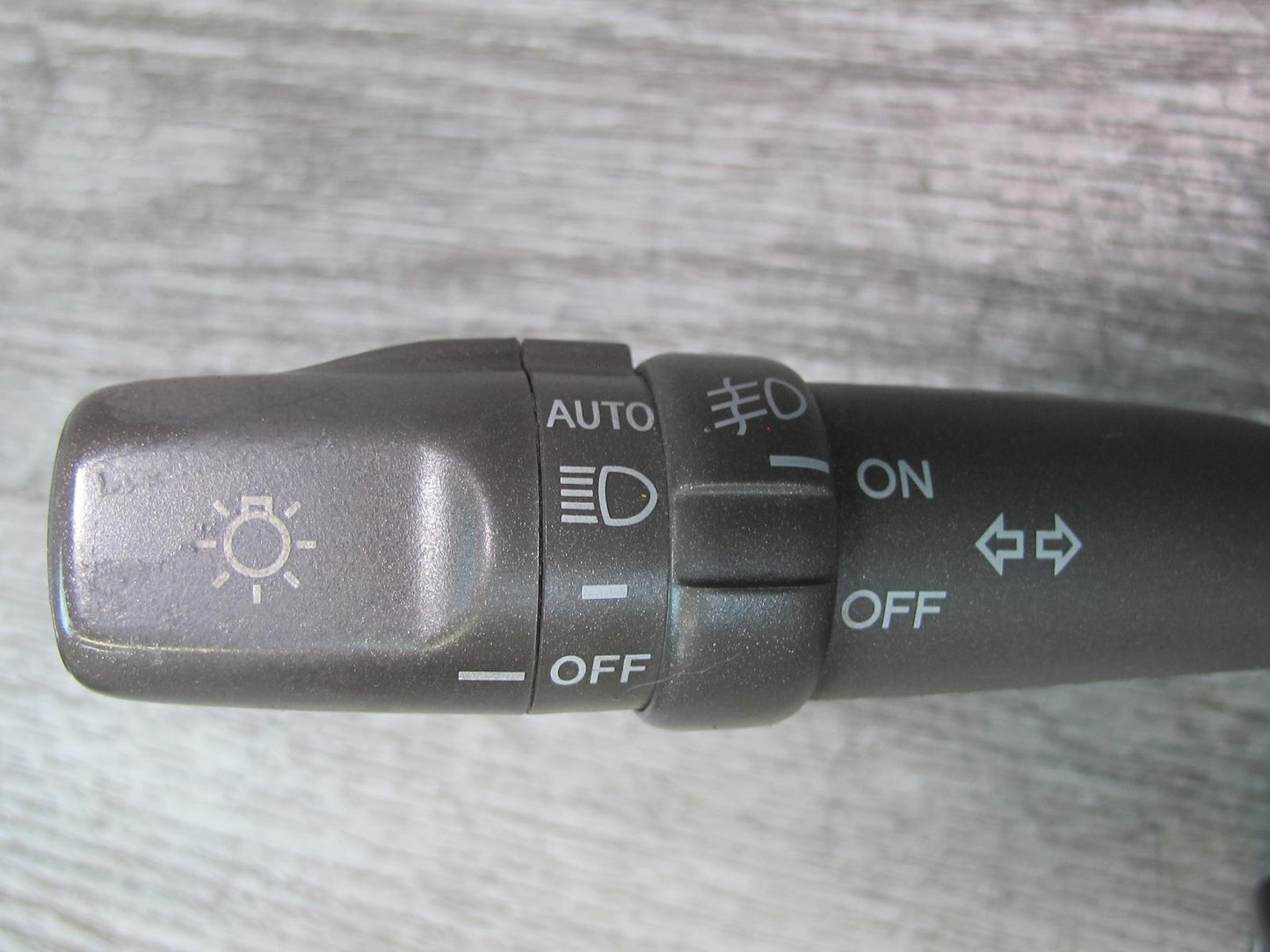 04-06 Lexus UCF30L LS430 Steering Column Headlight Turn Signal Wiper Switch OEM