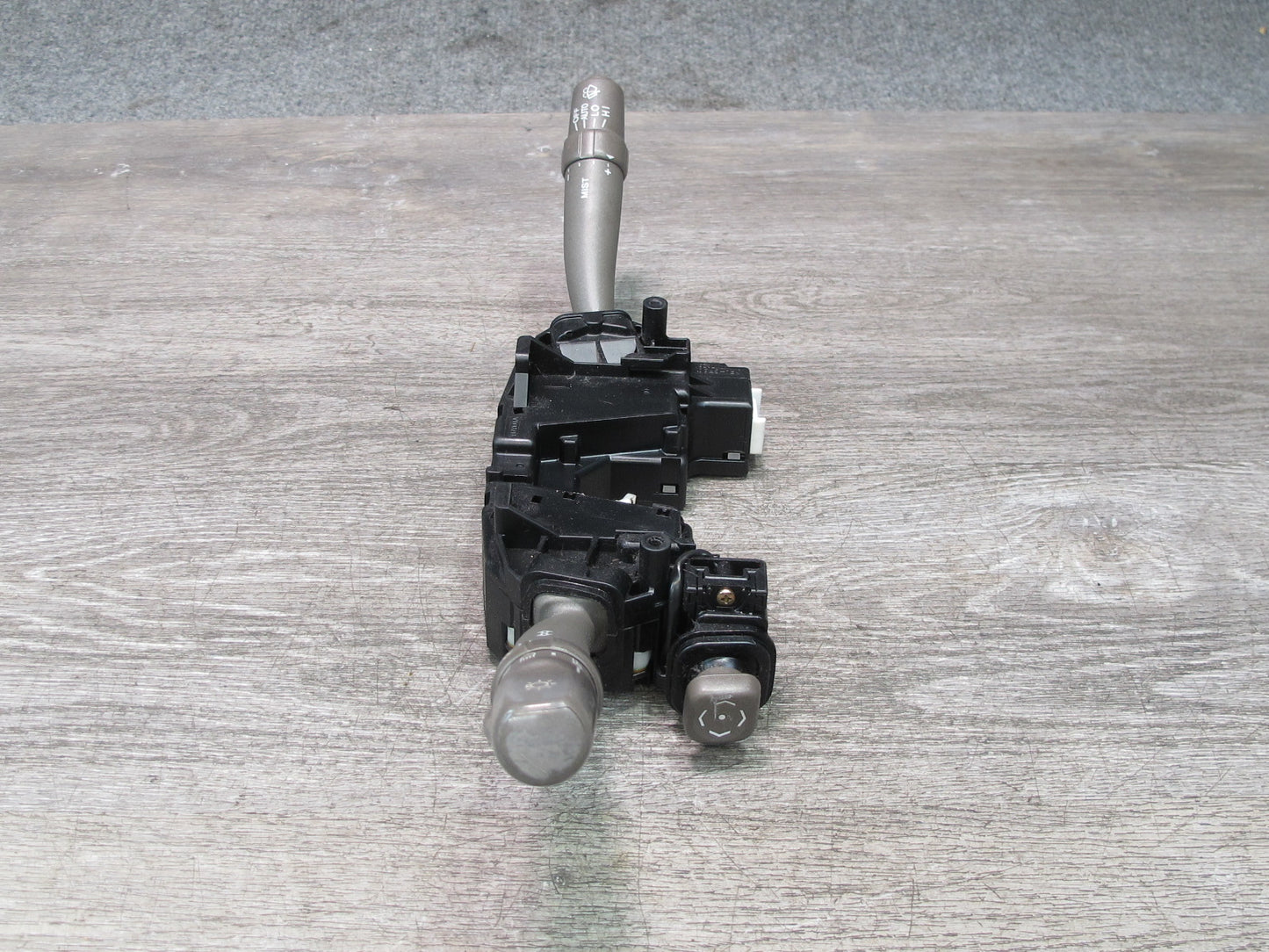04-06 Lexus UCF30L LS430 Steering Column Headlight Turn Signal Wiper Switch OEM