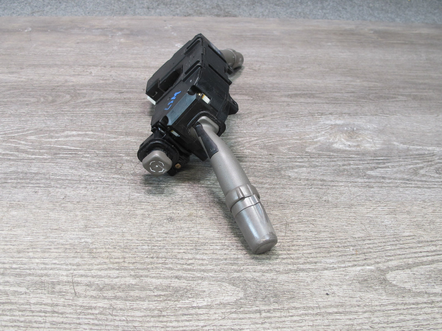 04-06 Lexus UCF30L LS430 Steering Column Headlight Turn Signal Wiper Switch OEM