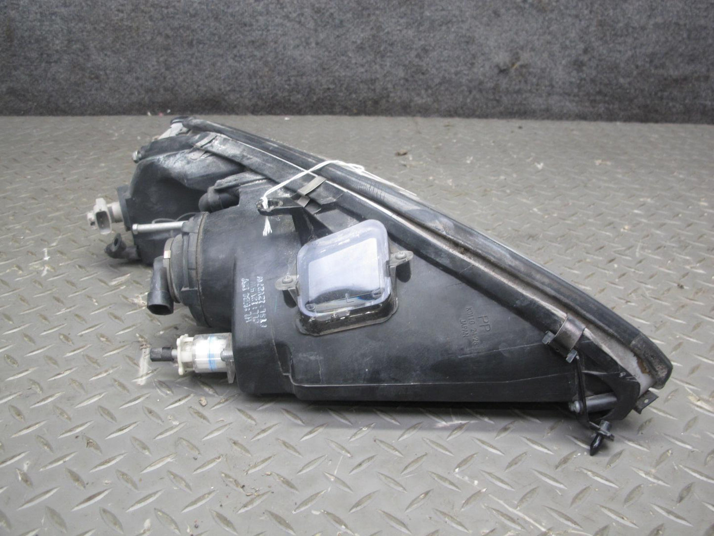 97-98 Lexus UZZ30L SC300 SC400 Front Left Outer Halogen Headlight Lamp OEM