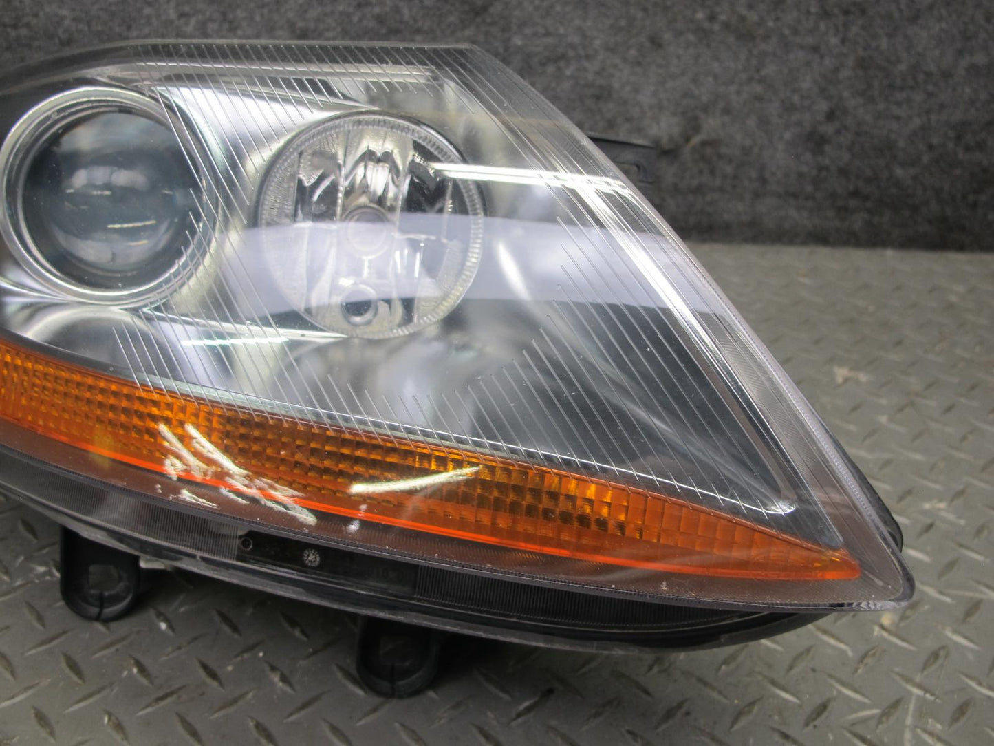 03-05 BMW E85 Z4 3.0i Front Right Passenger Side Xenon HID Headlight Lamp OEM