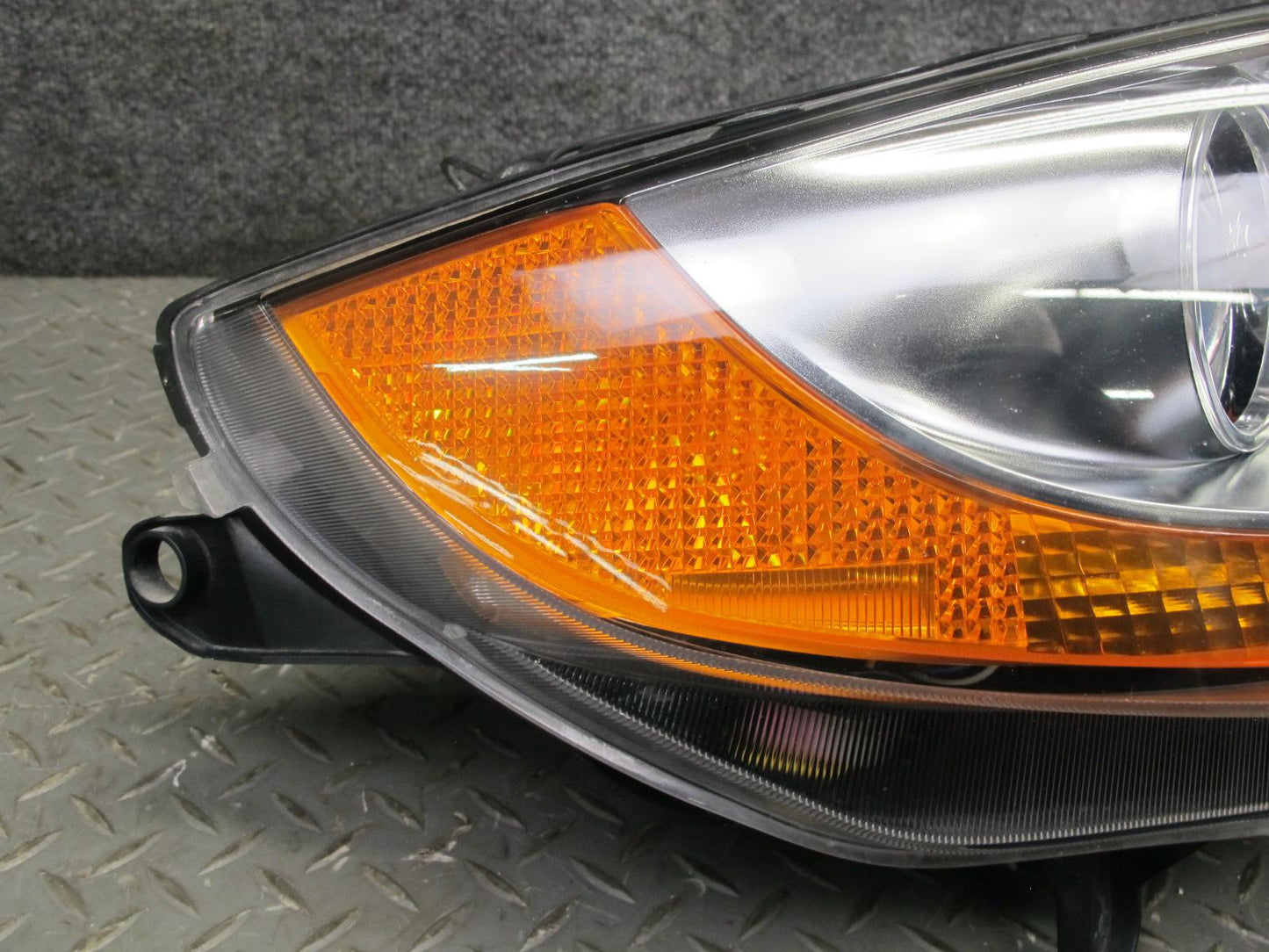 03-05 BMW E85 Z4 3.0i Front Right Passenger Side Xenon HID Headlight Lamp OEM