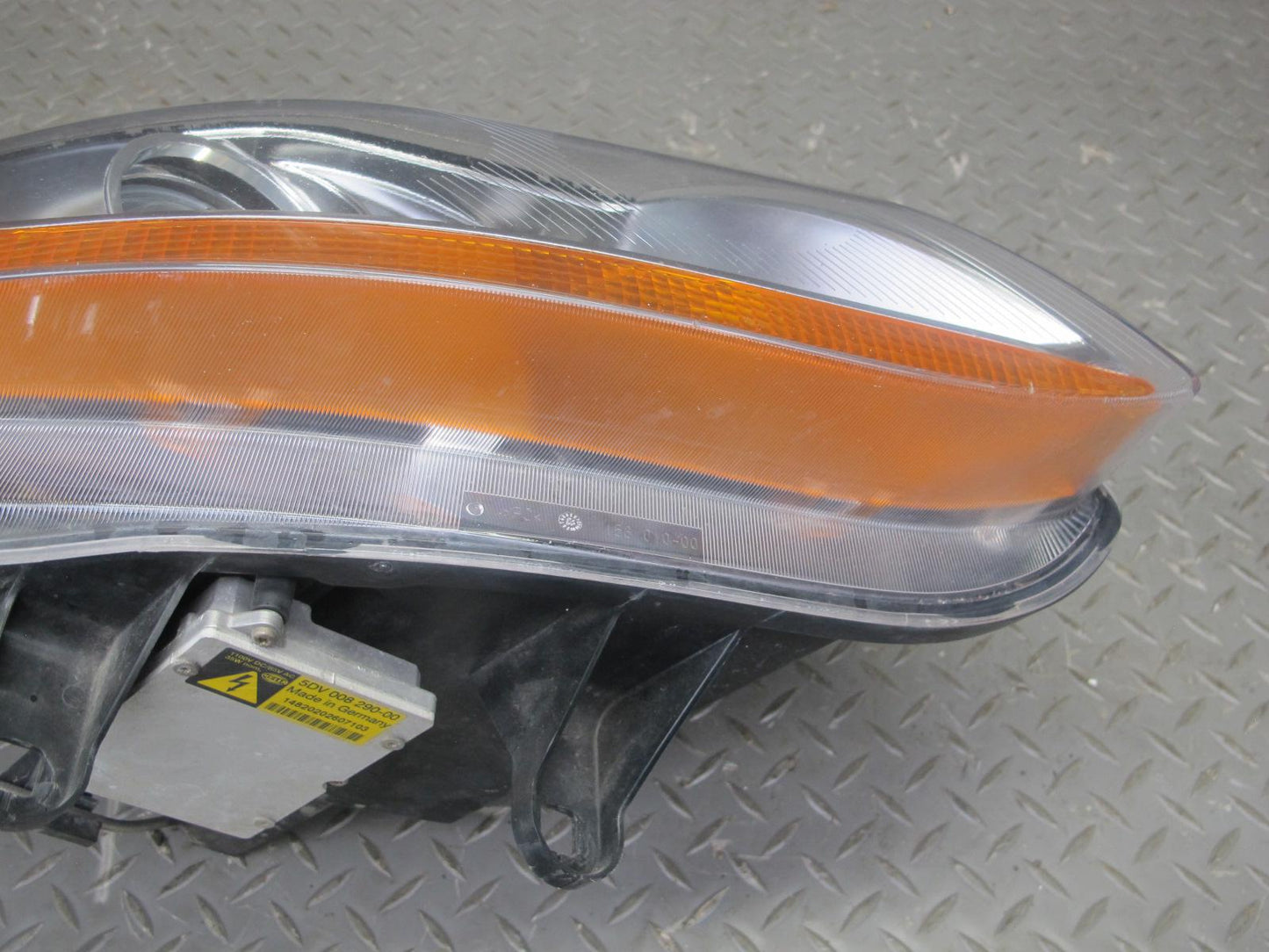 03-05 BMW E85 Z4 3.0i Front Right Passenger Side Xenon HID Headlight Lamp OEM