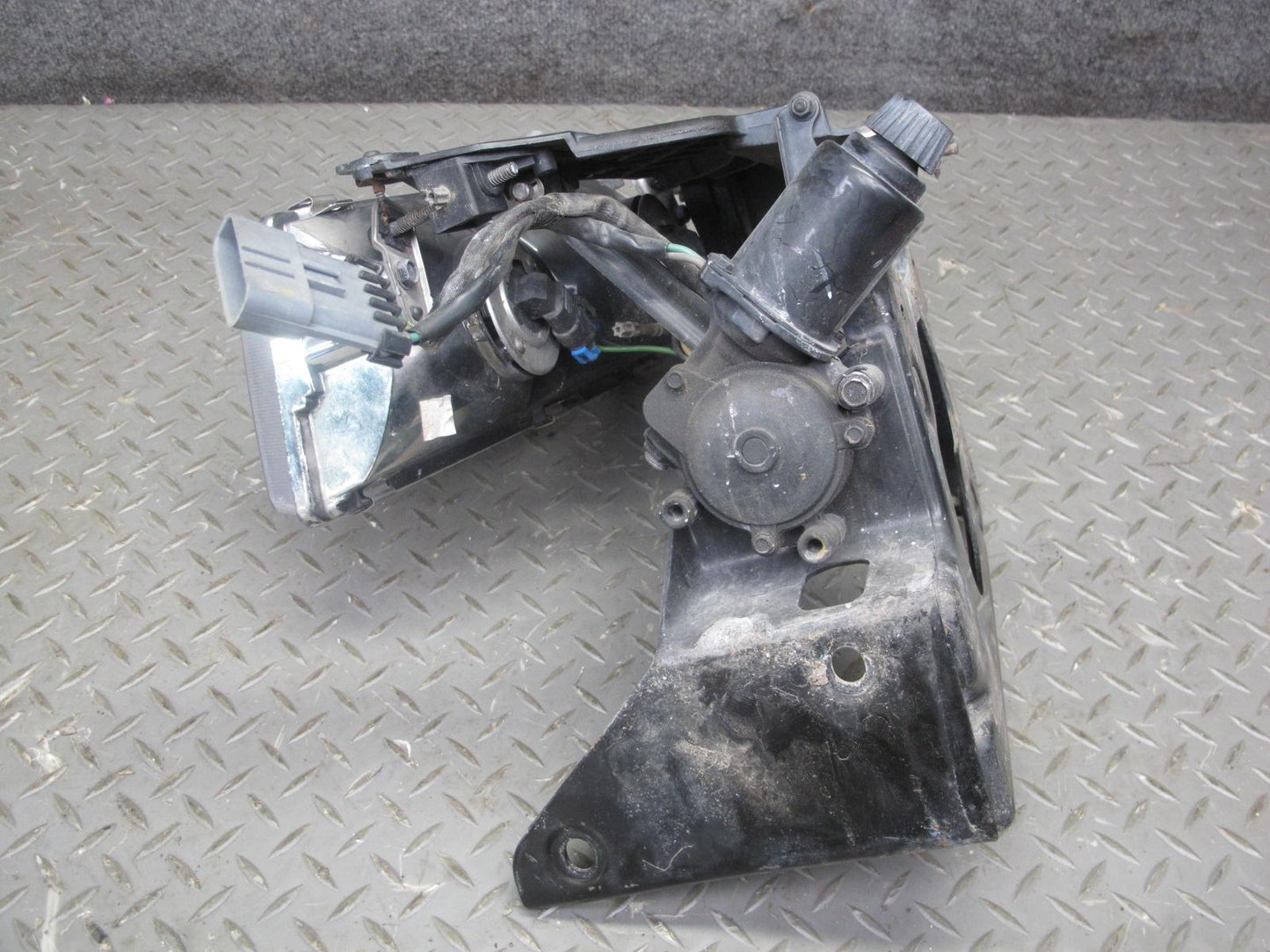 97-99 Chevrolet Corvette C5 Front Right Headlight Lamp w Motor & Mount OEM