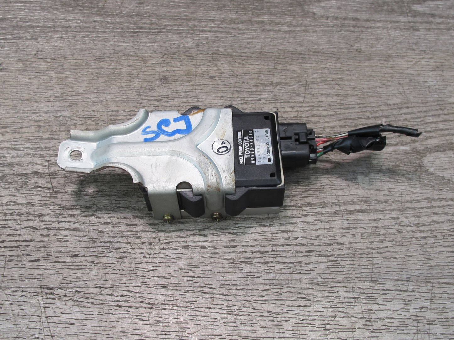 92-00 Lexus JZZ31L SC400 SC300 Fuel Pump Control Module 89570-24010 OEM