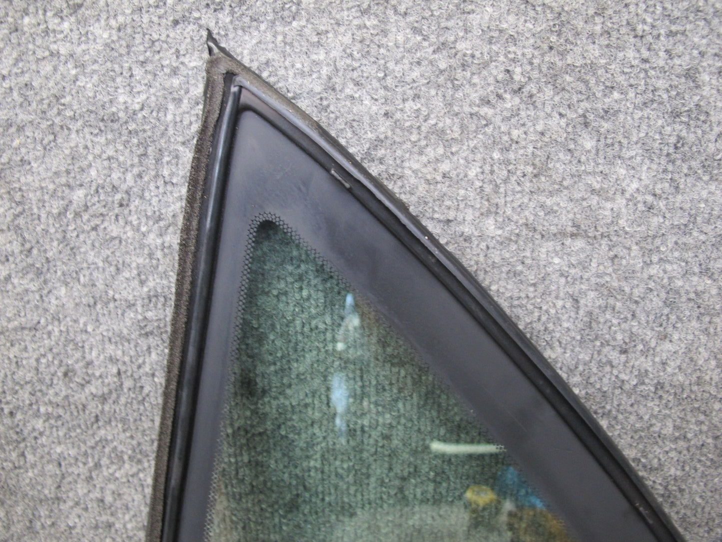 01-06 Lexus UCF30L LS430 Rear Right Door Fixed Glass Window OEM