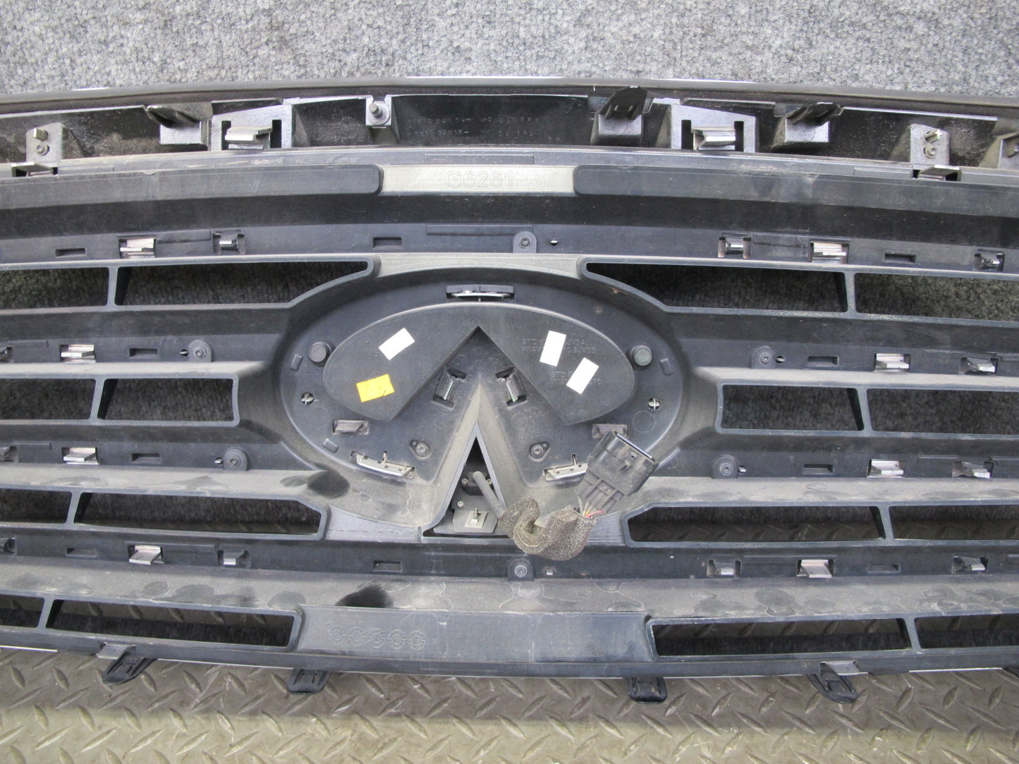 2014-2015 Infiniti QX60 2.5L Hybrid Front Bumper Chrome Grille w Camera