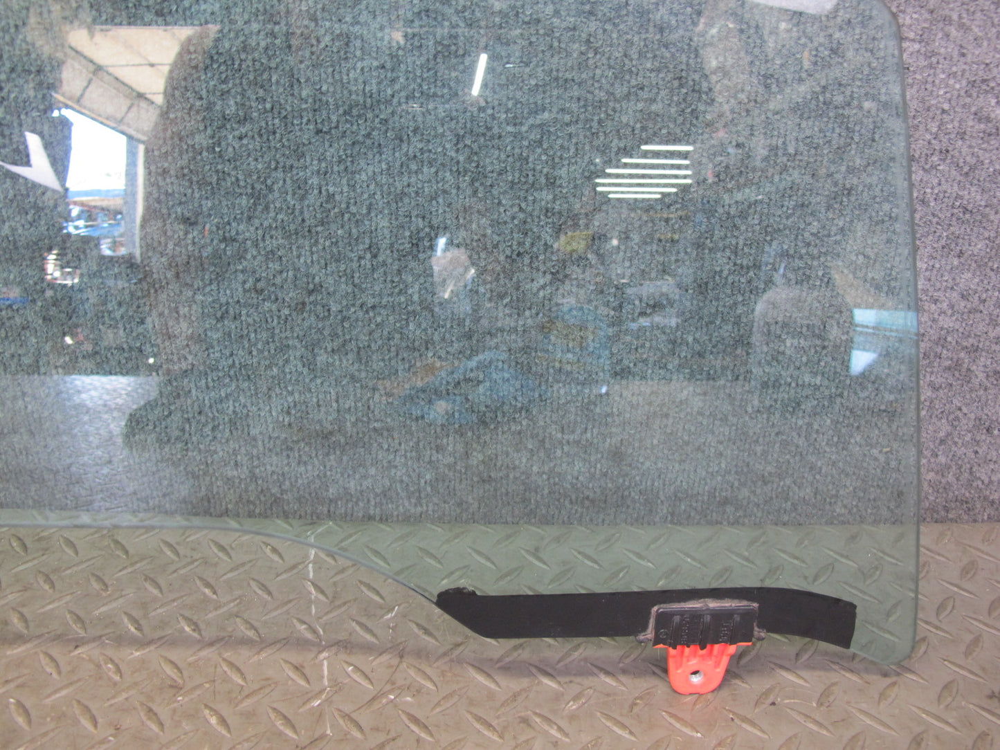 2014-2015 Infiniti QX60 Front Right Door Glass Window