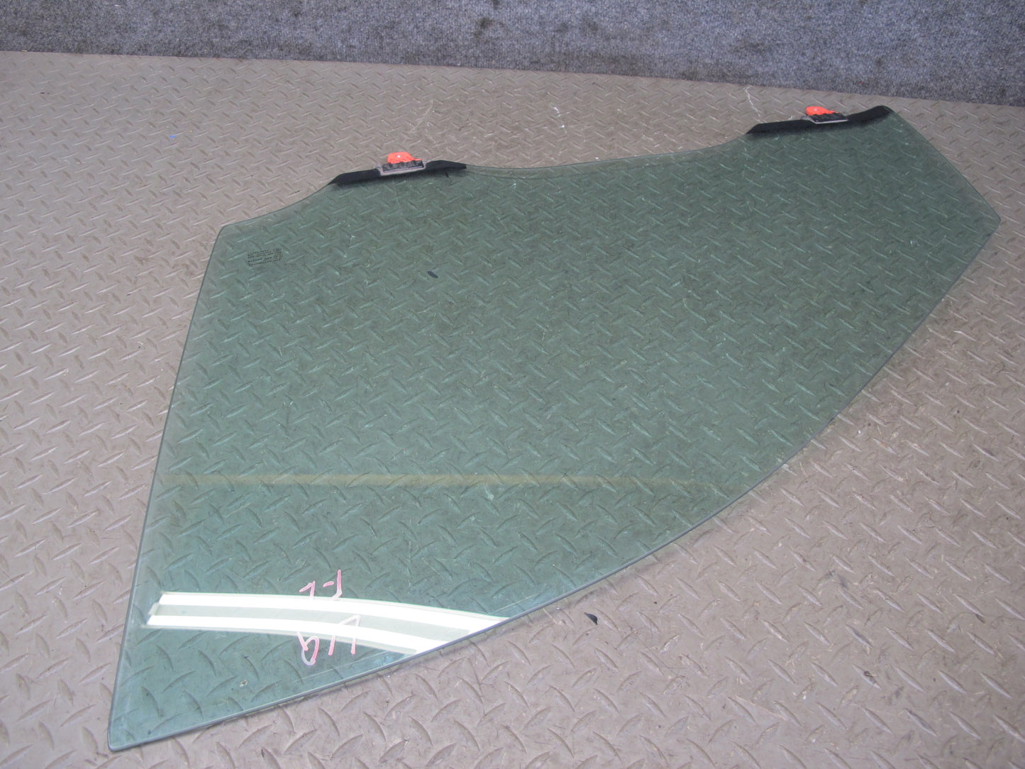 2014-2015 Infiniti QX60 Front Left Door Glass Window
