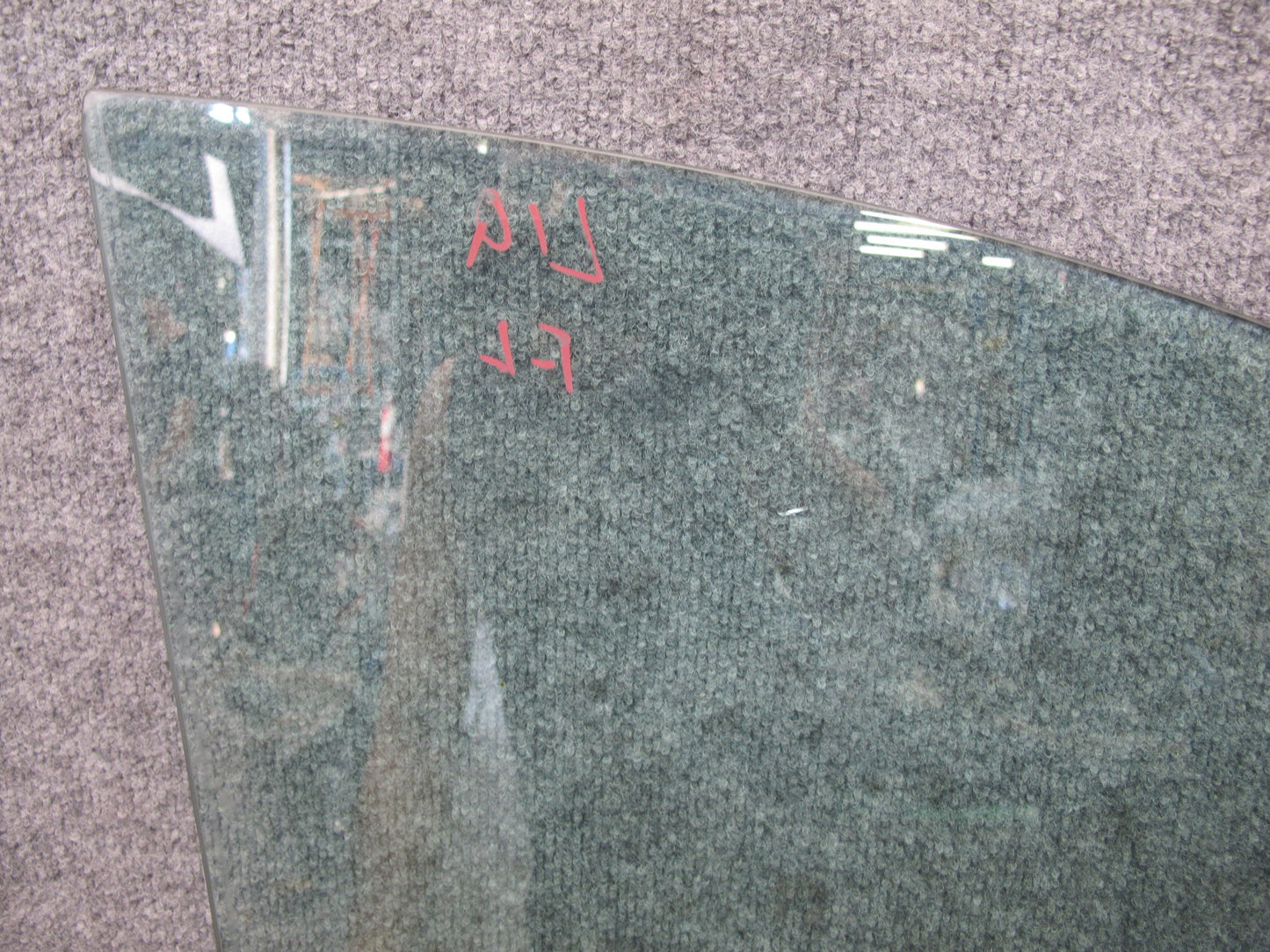2014-2015 Infiniti QX60 Front Left Door Glass Window
