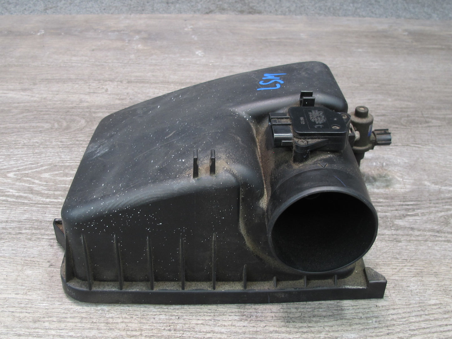 04-06 Lexus LS430 Air Intake Cleaner Filter Box Cover w MAF & Vacuum Switch OEM