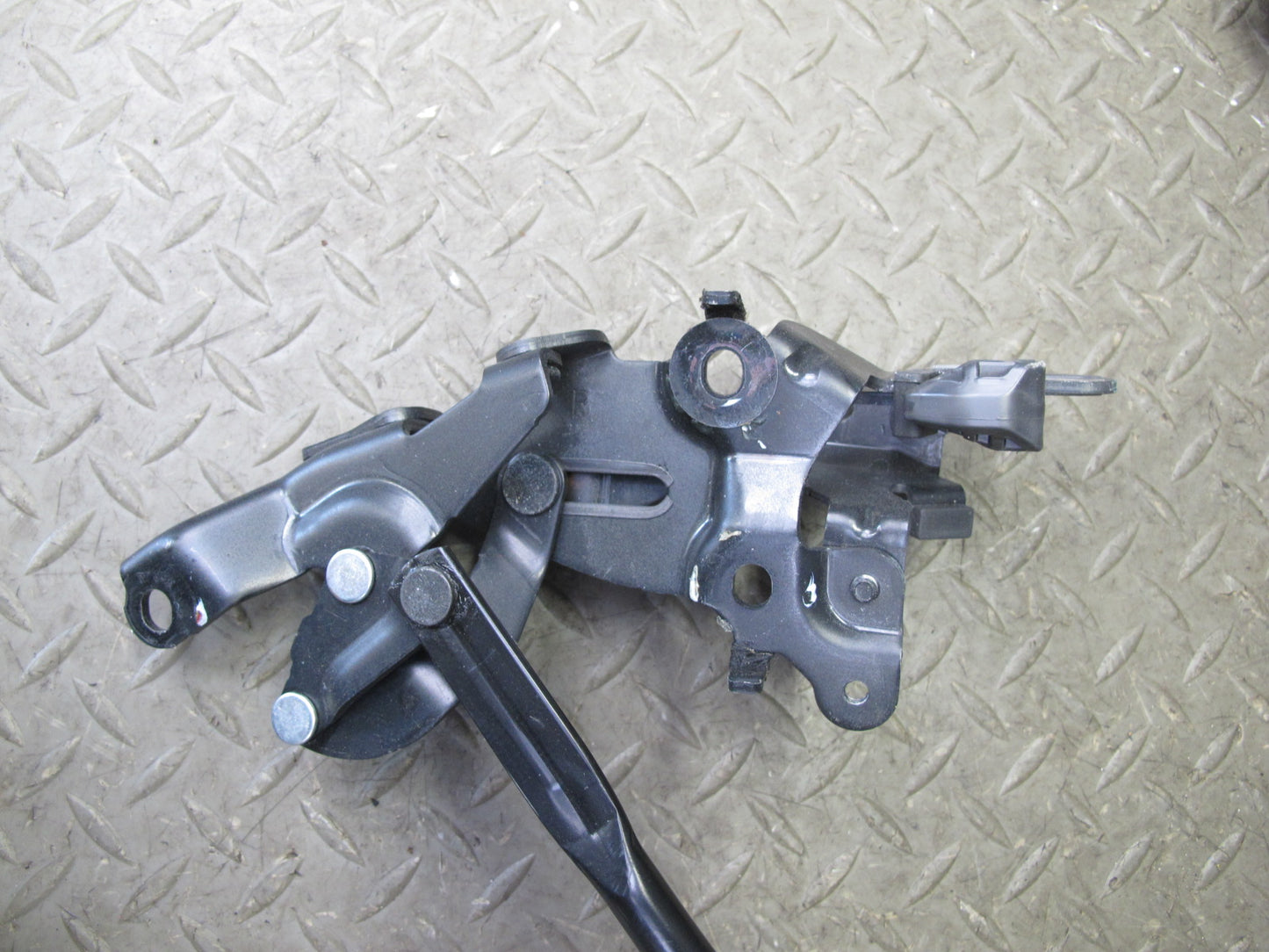10-15 Lexus IS350 IS250 Convertible Rear Trunk Roof Lock Latch Motor Assy OEM