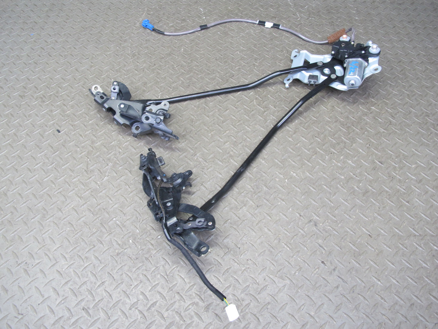 10-15 Lexus IS350 IS250 Convertible Rear Trunk Roof Lock Latch Motor Assy OEM