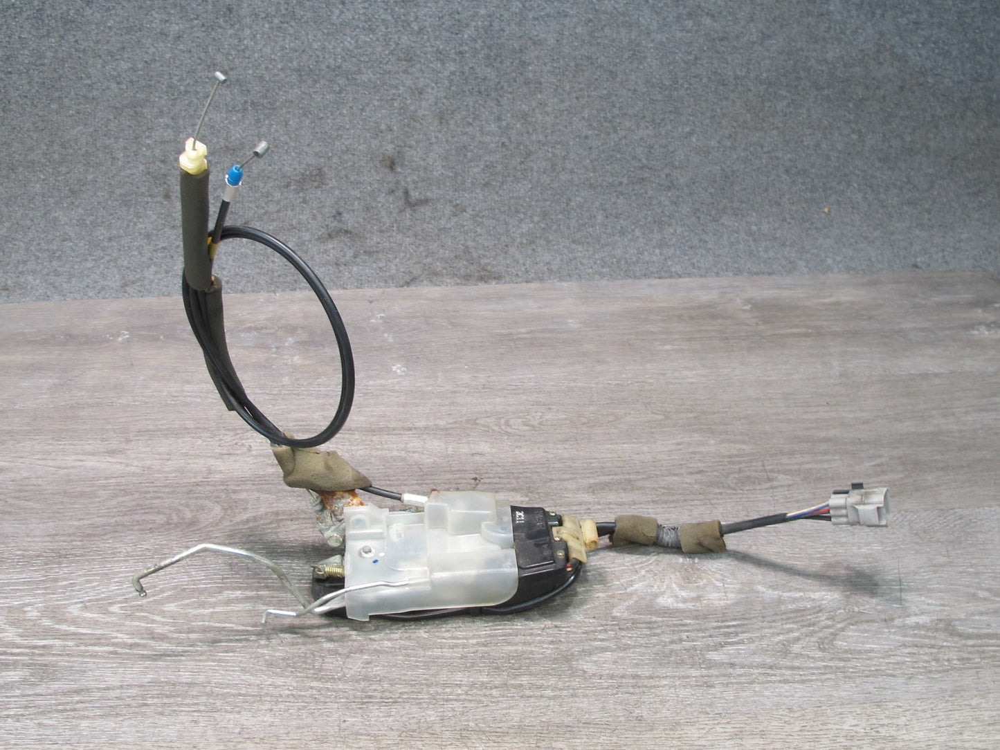 92-00 Lexus JZZ31L SC400 SC300 Front Right Pass Door Lock Latch Actuator OEM