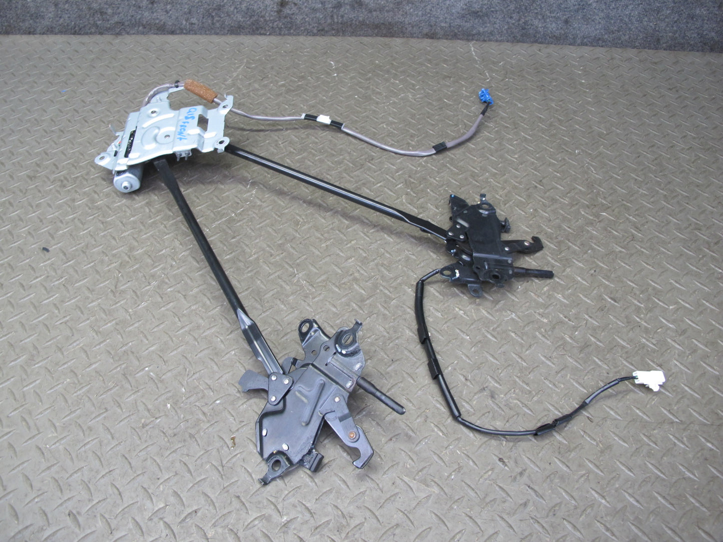 10-15 Lexus IS350 IS250 Convertible Front Trunk Roof Lock Latch Motor Assy OEM