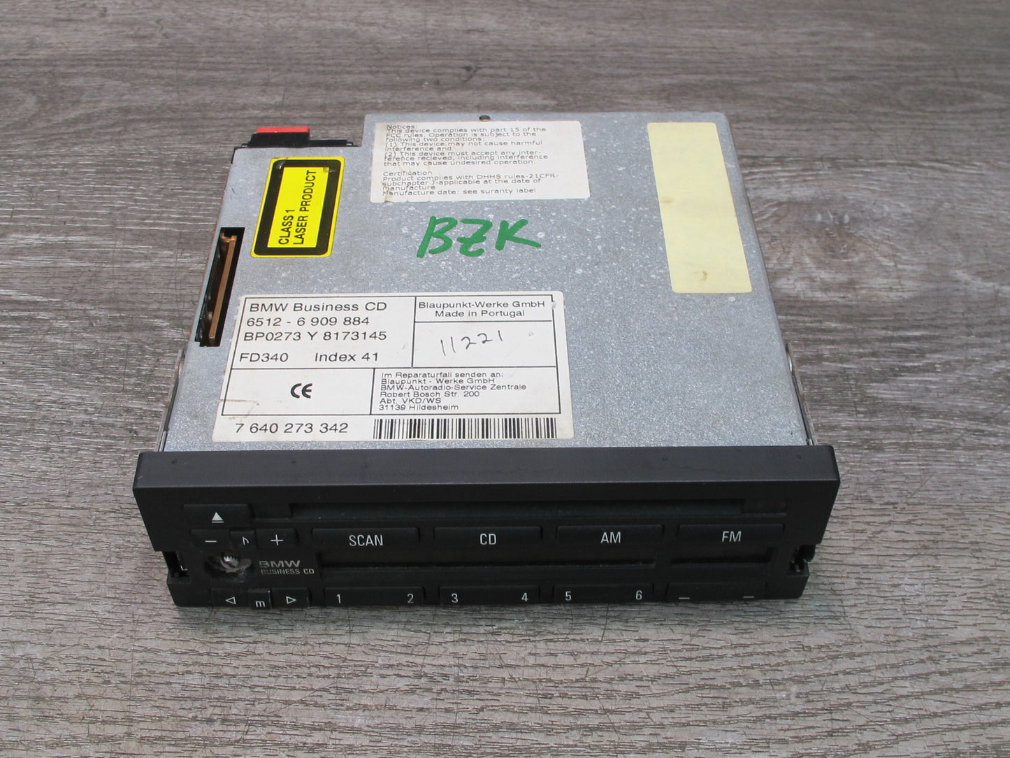 99-02 BMW E36/7 Z3 Stereo Radio AM FM Business CD Player 6909884 OEM