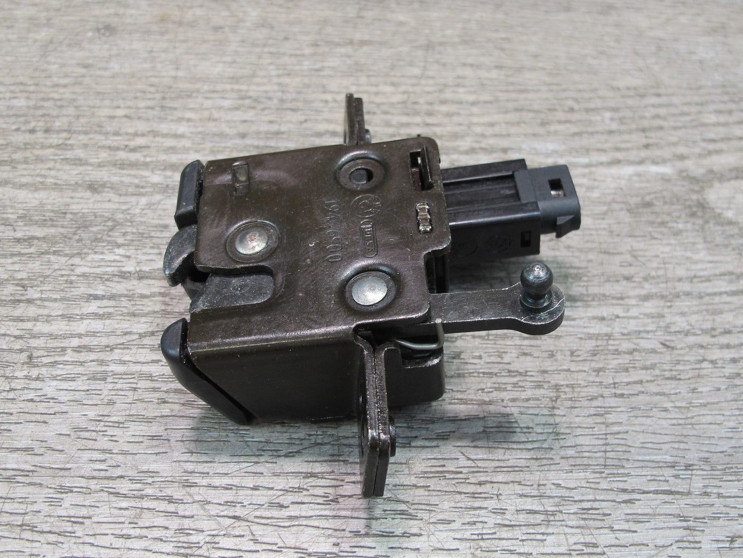 96-02 BMW E36/7 Z3 Roadster Rear Trunk Lid Lock Latch Actuator 1944690 OEM