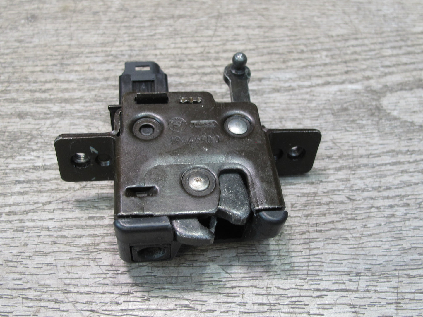 96-02 BMW E36/7 Z3 Roadster Rear Trunk Lid Lock Latch Actuator 1944690 OEM
