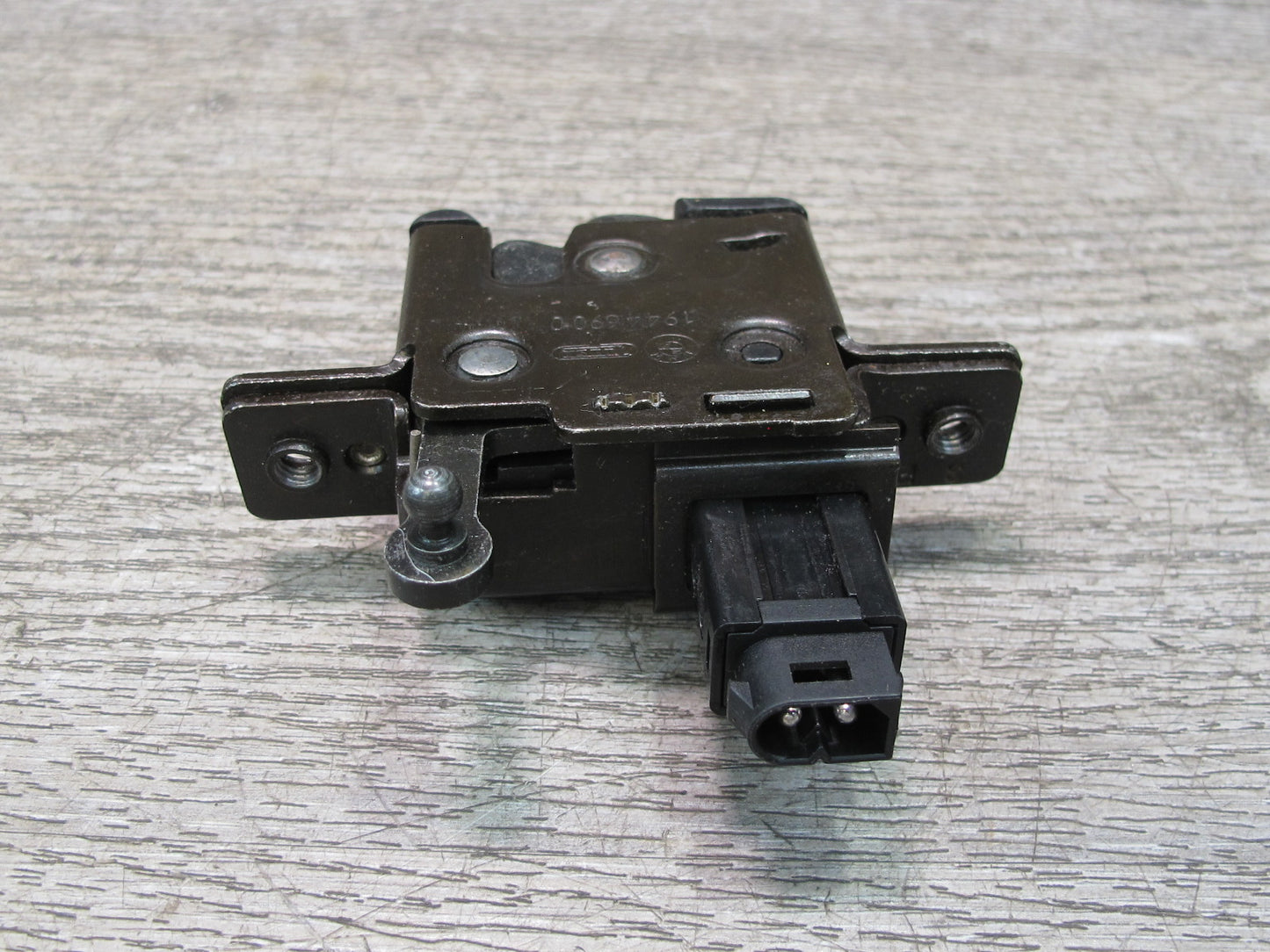 96-02 BMW E36/7 Z3 Roadster Rear Trunk Lid Lock Latch Actuator 1944690 OEM