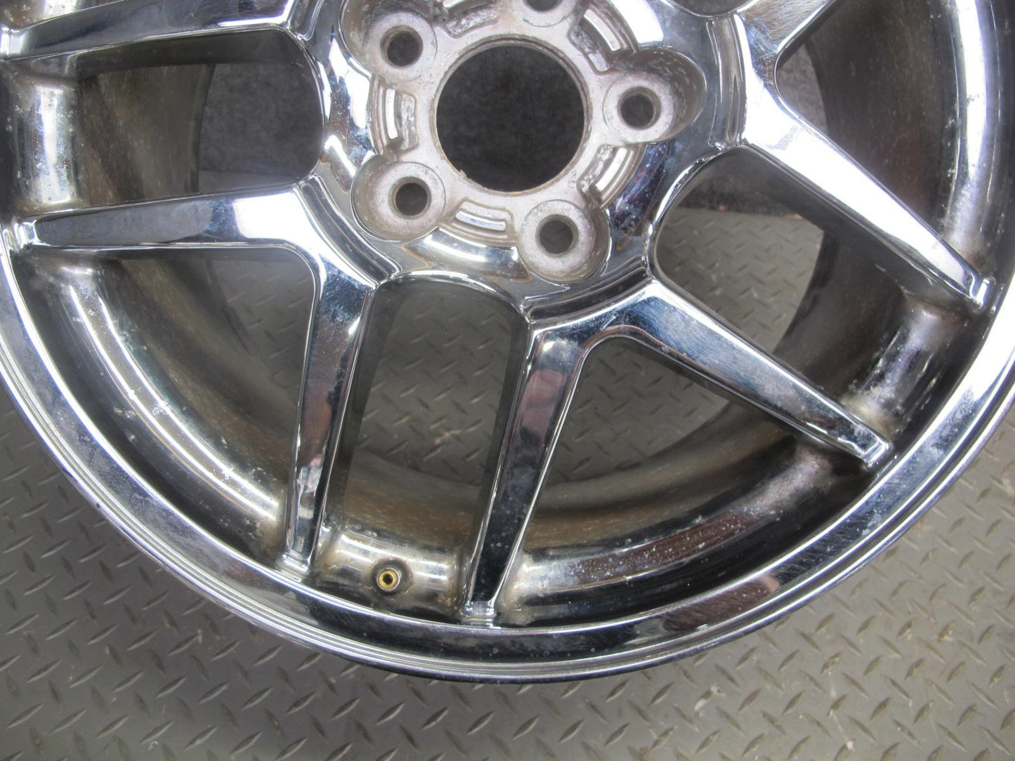 97-04 Chevrolet Corvette C5 Aftermarket R18" Chrome Alloy Wheel Rim 18x9.5J ET65