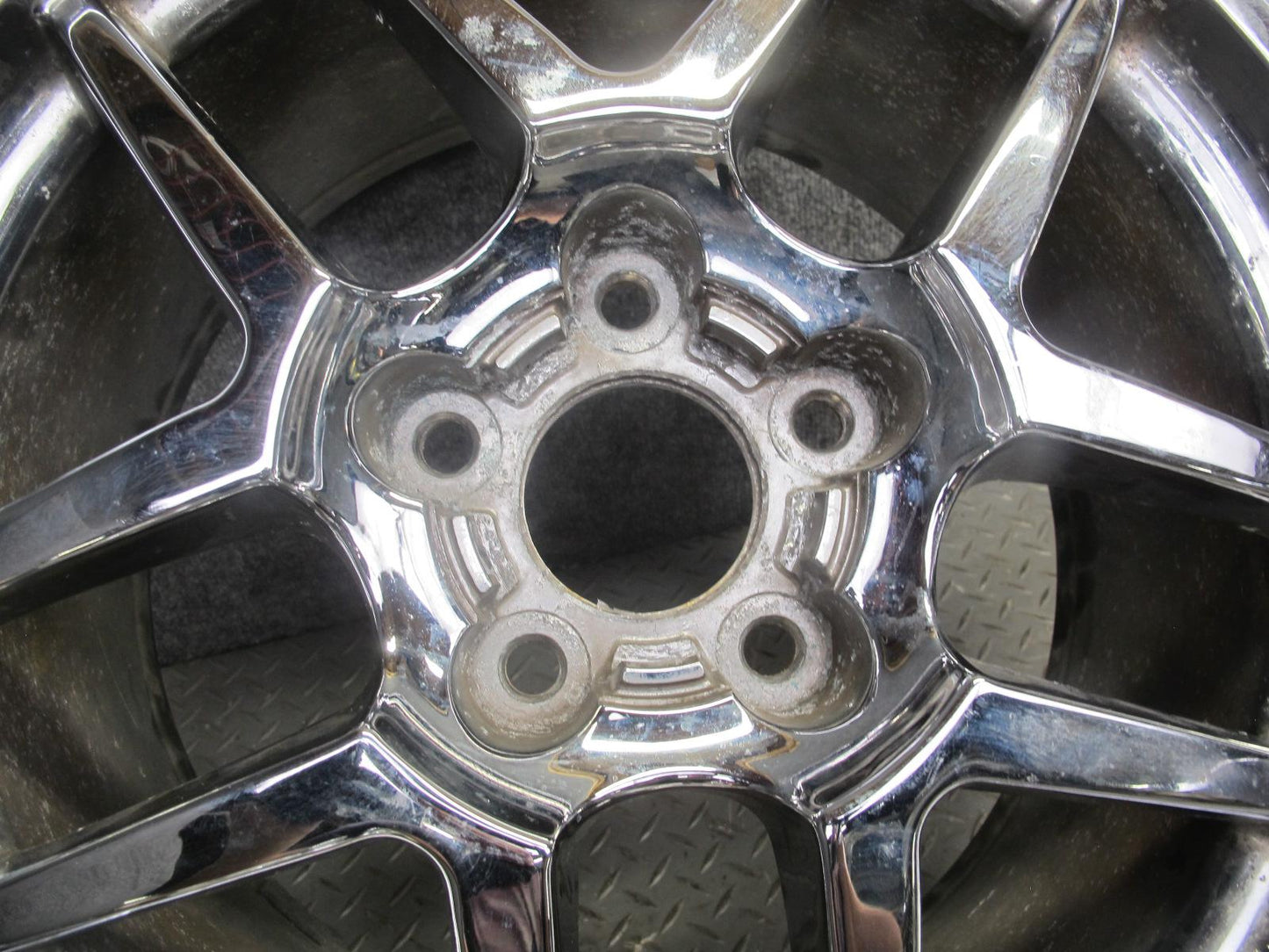 97-04 Chevrolet Corvette C5 Aftermarket R18" Chrome Alloy Wheel Rim 18x9.5J ET65