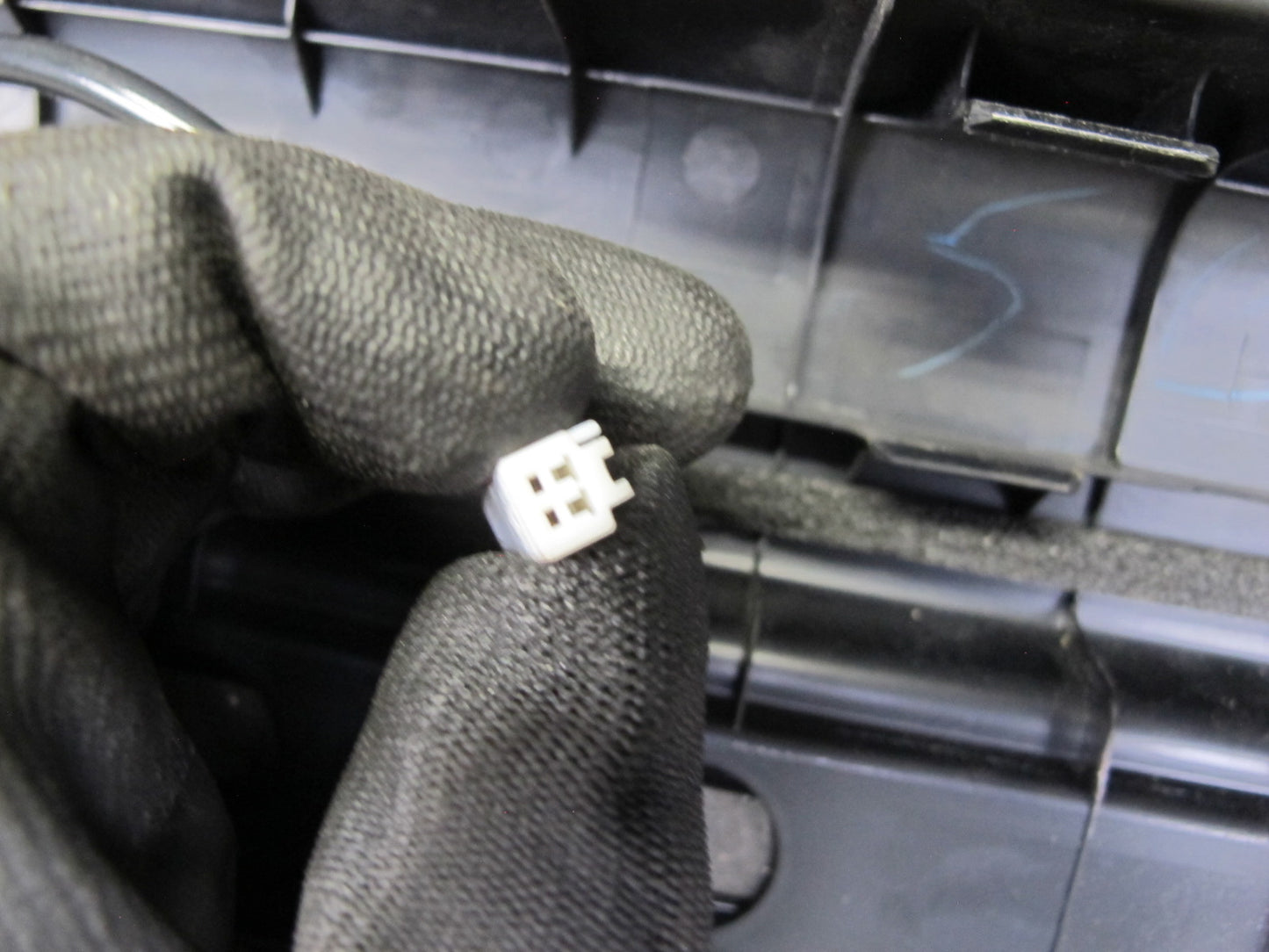 10-15 Lexus IS350 IS250 Convertible Left Side Door Sill Scuff Plate w Light OEM