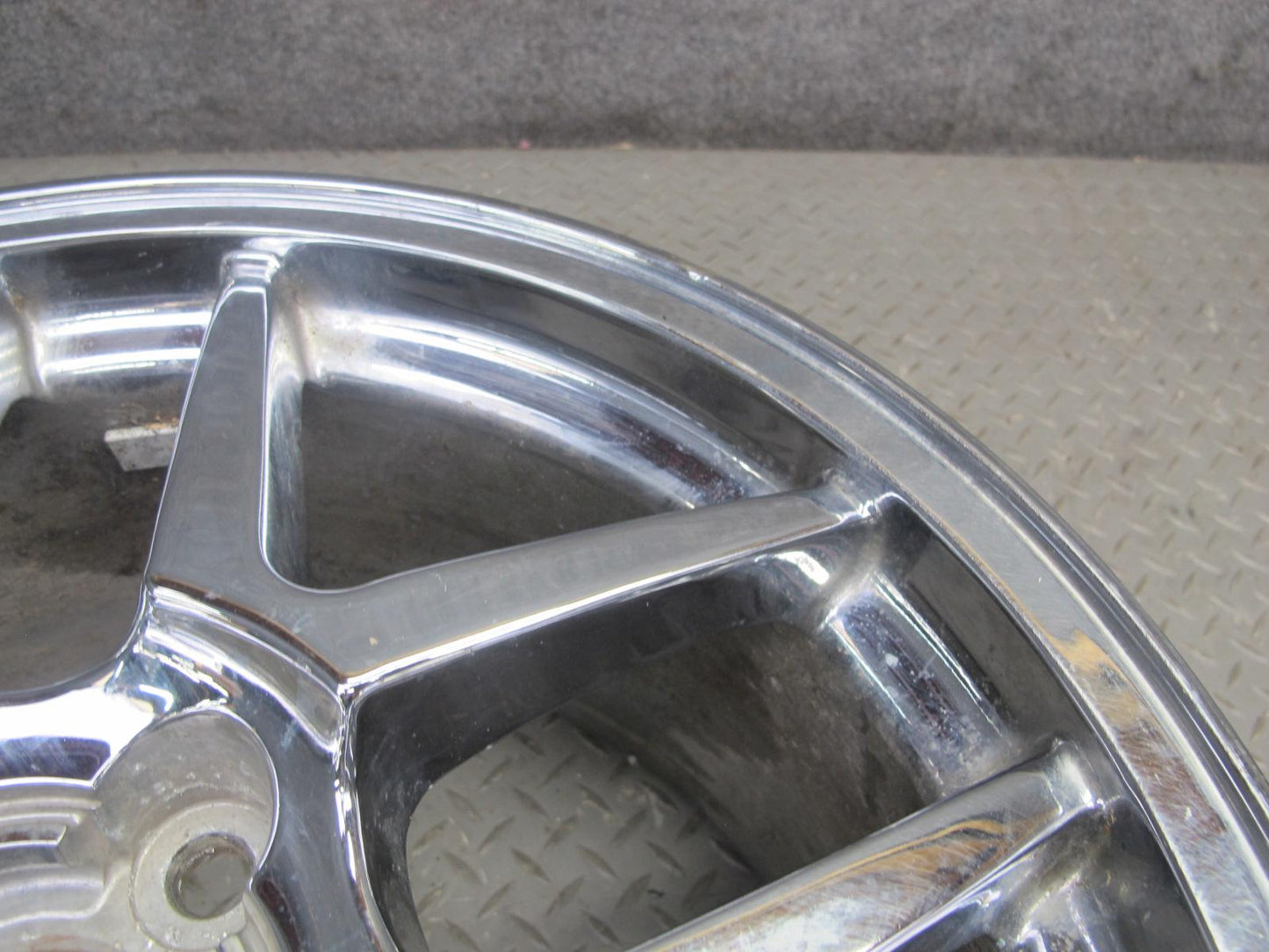 97-04 Chevrolet Corvette C5 Aftermarket R18" Chrome Alloy Wheel Rim 18x9.5J ET65