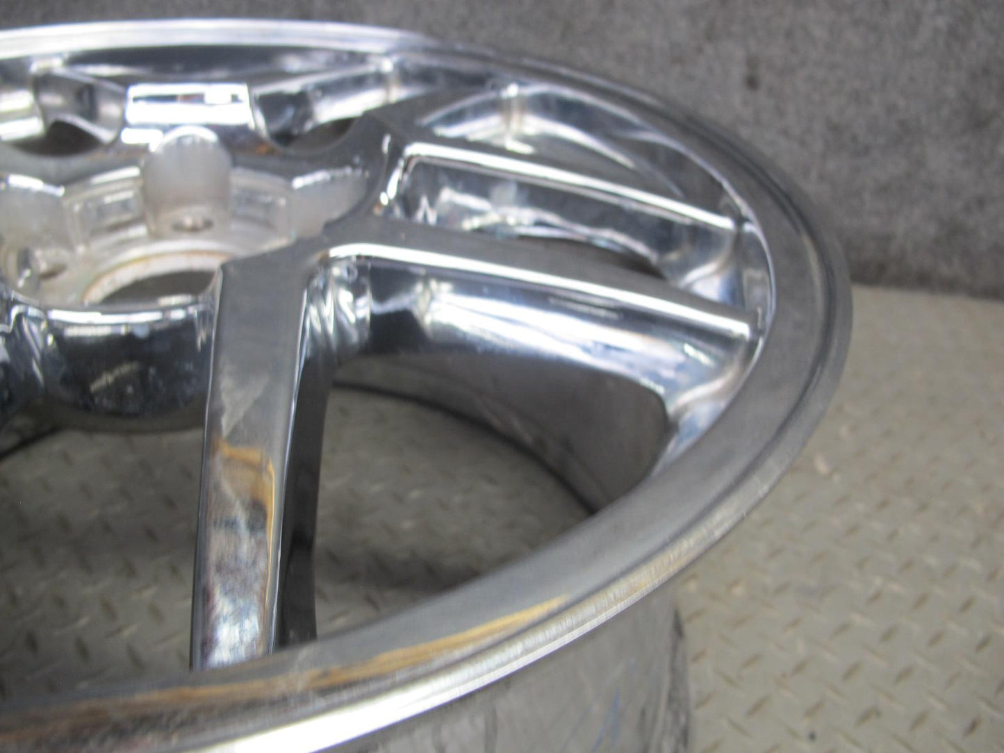 97-04 Chevrolet Corvette C5 Aftermarket R18" Chrome Alloy Wheel Rim 18x9.5J ET65