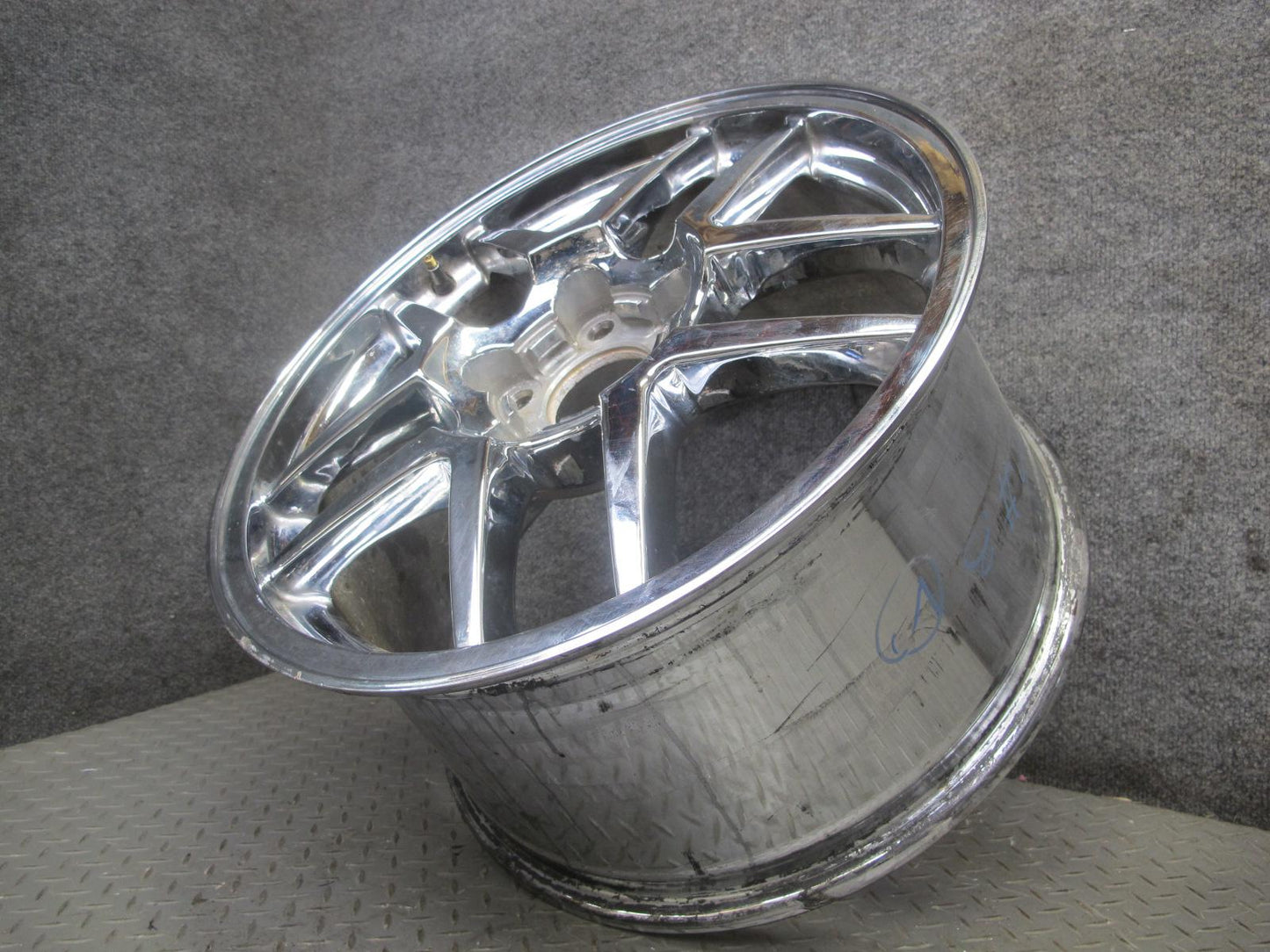 97-04 Chevrolet Corvette C5 Aftermarket R18" Chrome Alloy Wheel Rim 18x9.5J ET65