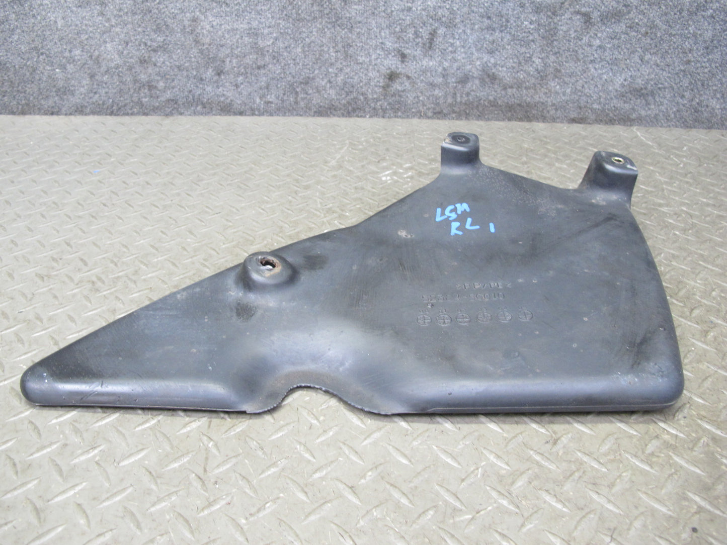 01-06 Lexus UCF30L LS430 Rear Left Differential Shield Trim Panel OEM