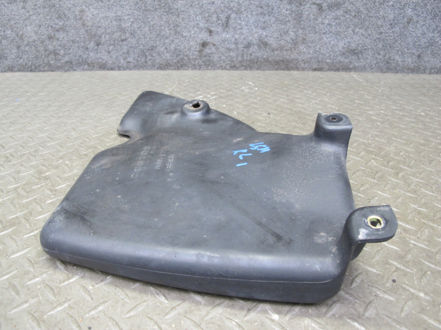 01-06 Lexus UCF30L LS430 Rear Left Differential Shield Trim Panel OEM