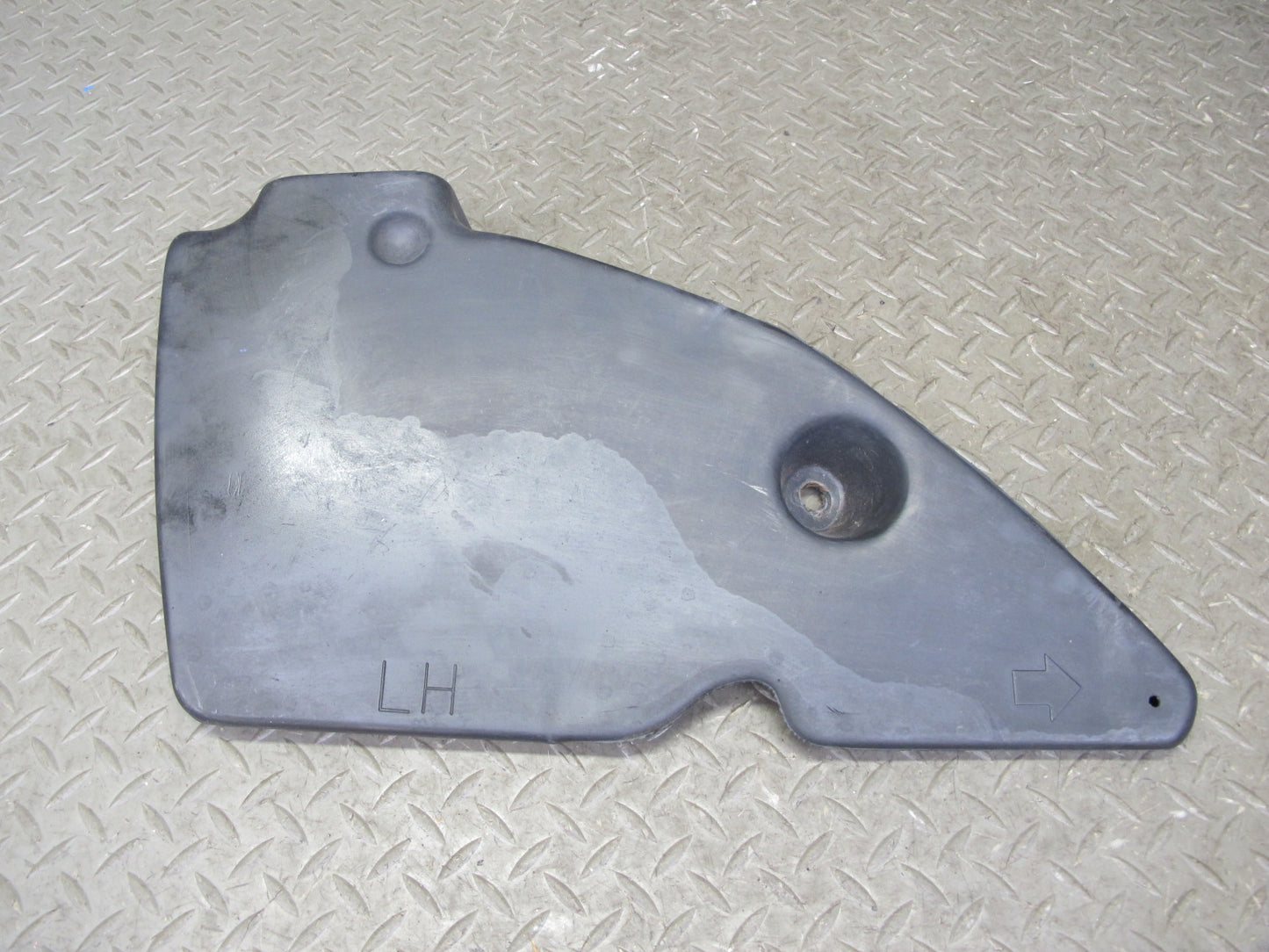 01-06 Lexus UCF30L LS430 Rear Left Differential Shield Trim Panel OEM