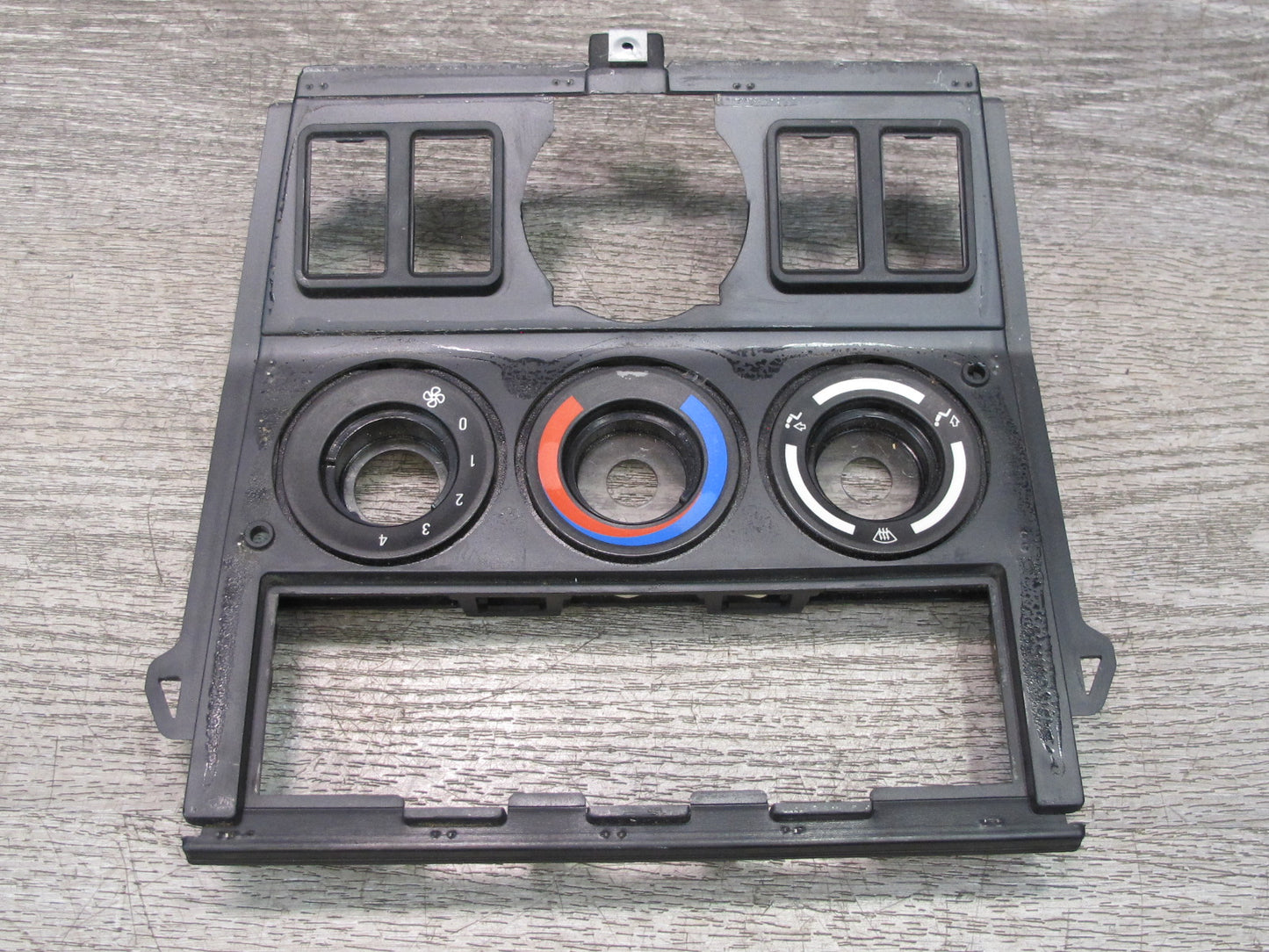 00-02 BMW E36/7 Z3 Center Console Climate Panel Mount Bracket 8397702 OEM