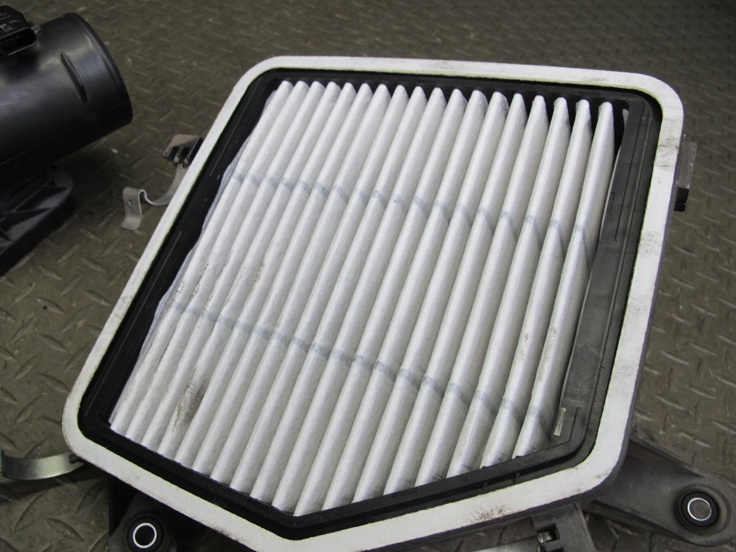 06-15 Lexus GSE20L IS250 2.5L Air Intake Cleaner Filter Box 014140-433 OEM